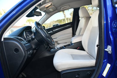 2019 Chrysler 300 Touring