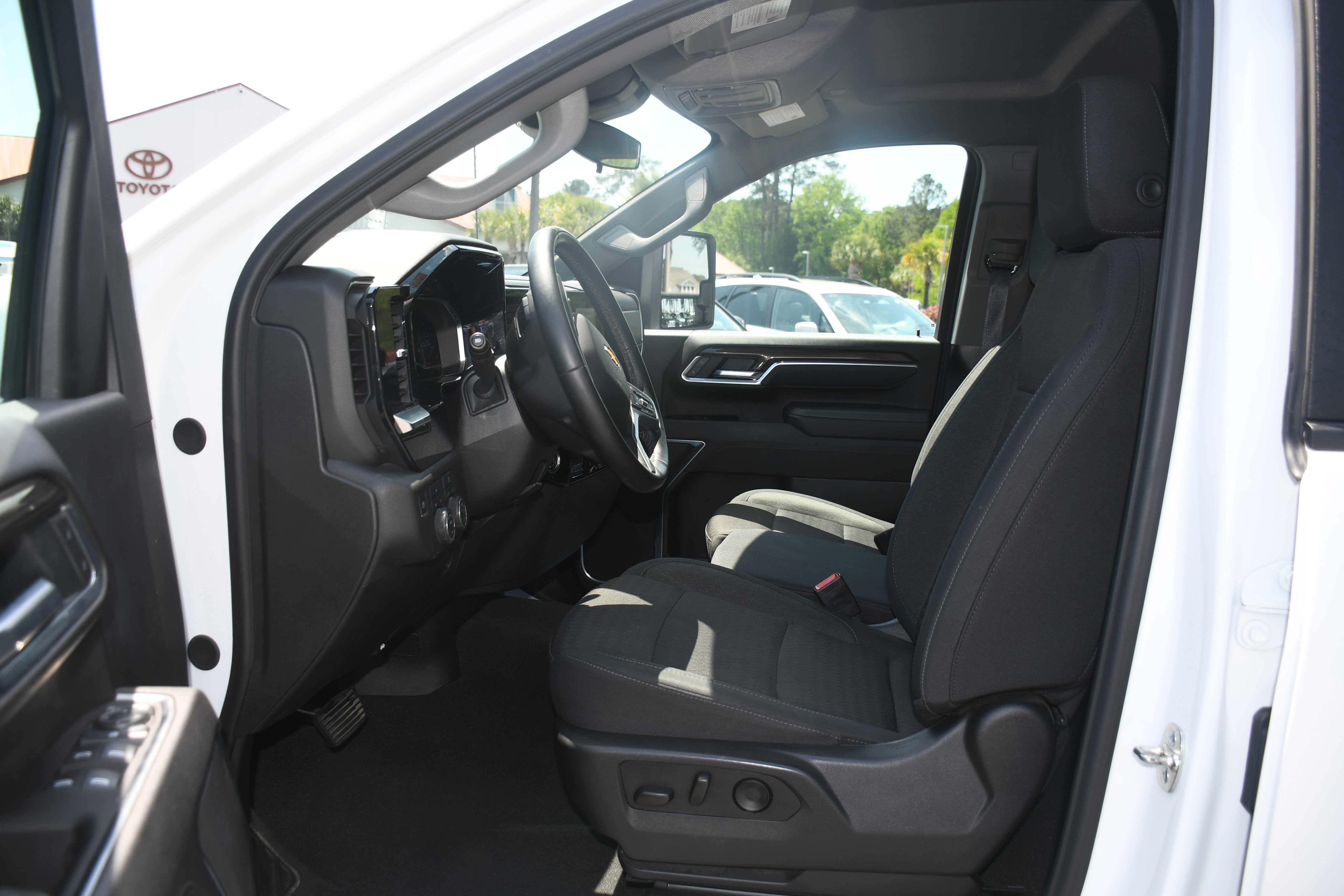 2025 Chevrolet Silverado 2500HD LT