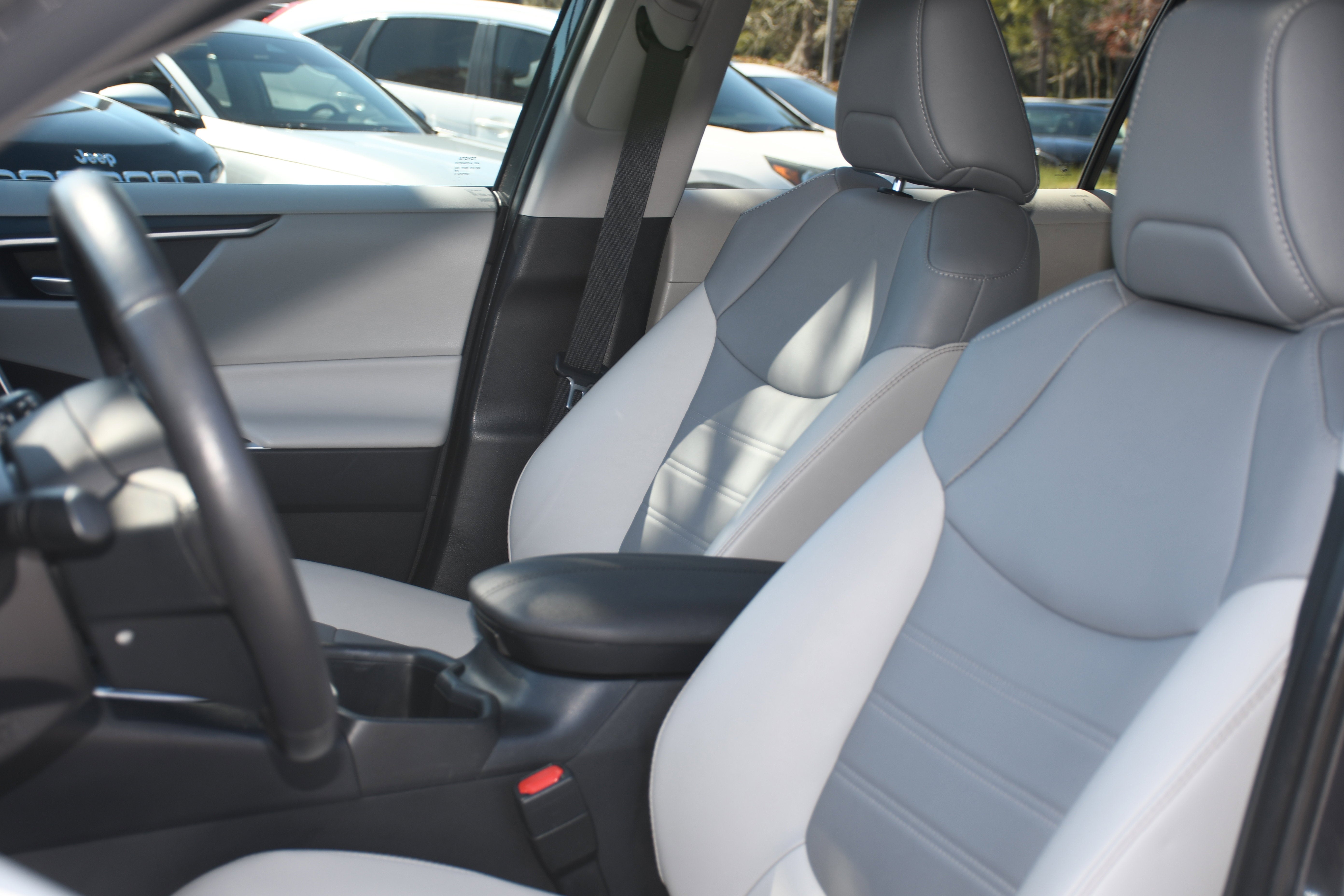 2025 Toyota RAV4 Hybrid XLE Premium