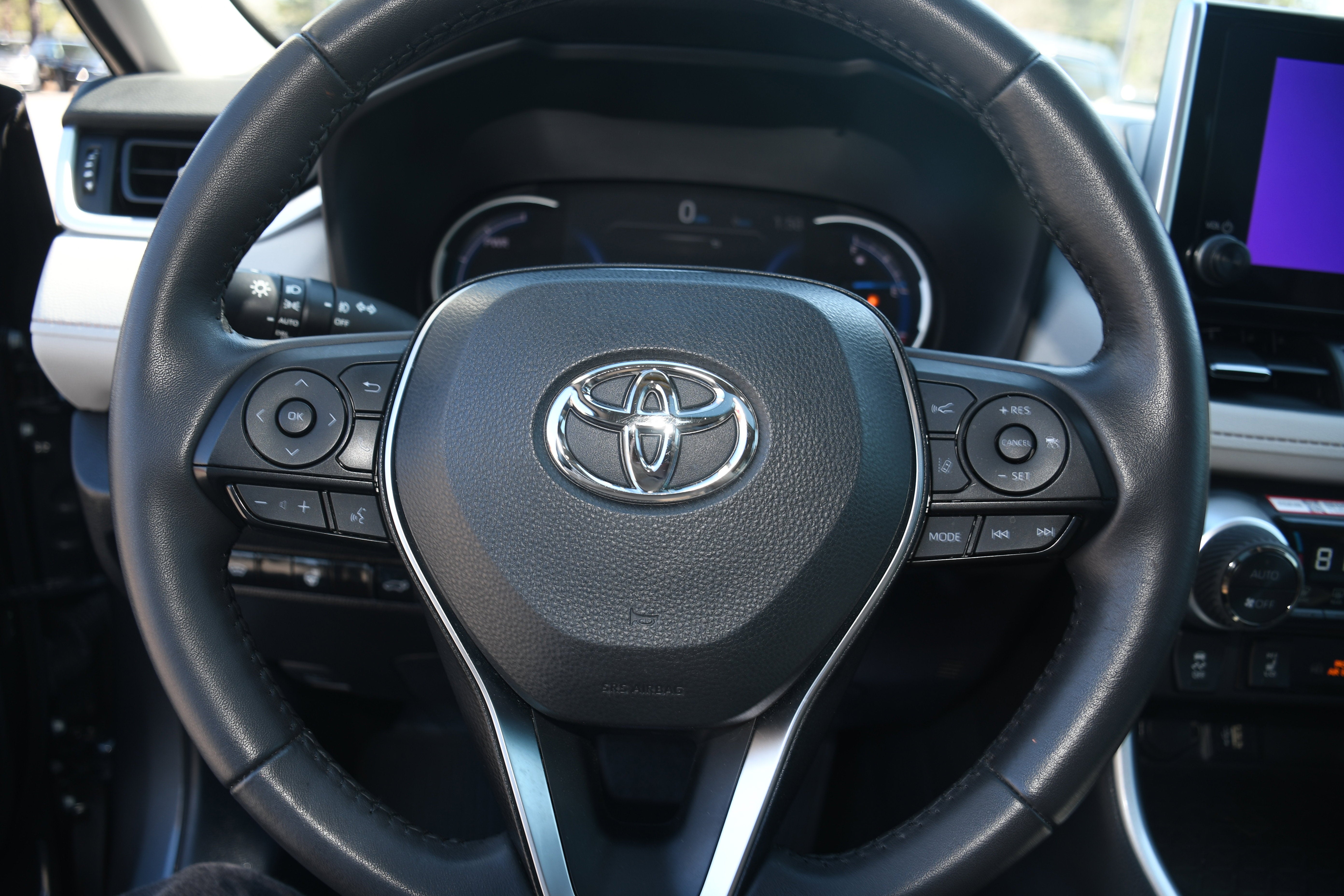 2025 Toyota RAV4 Hybrid XLE Premium