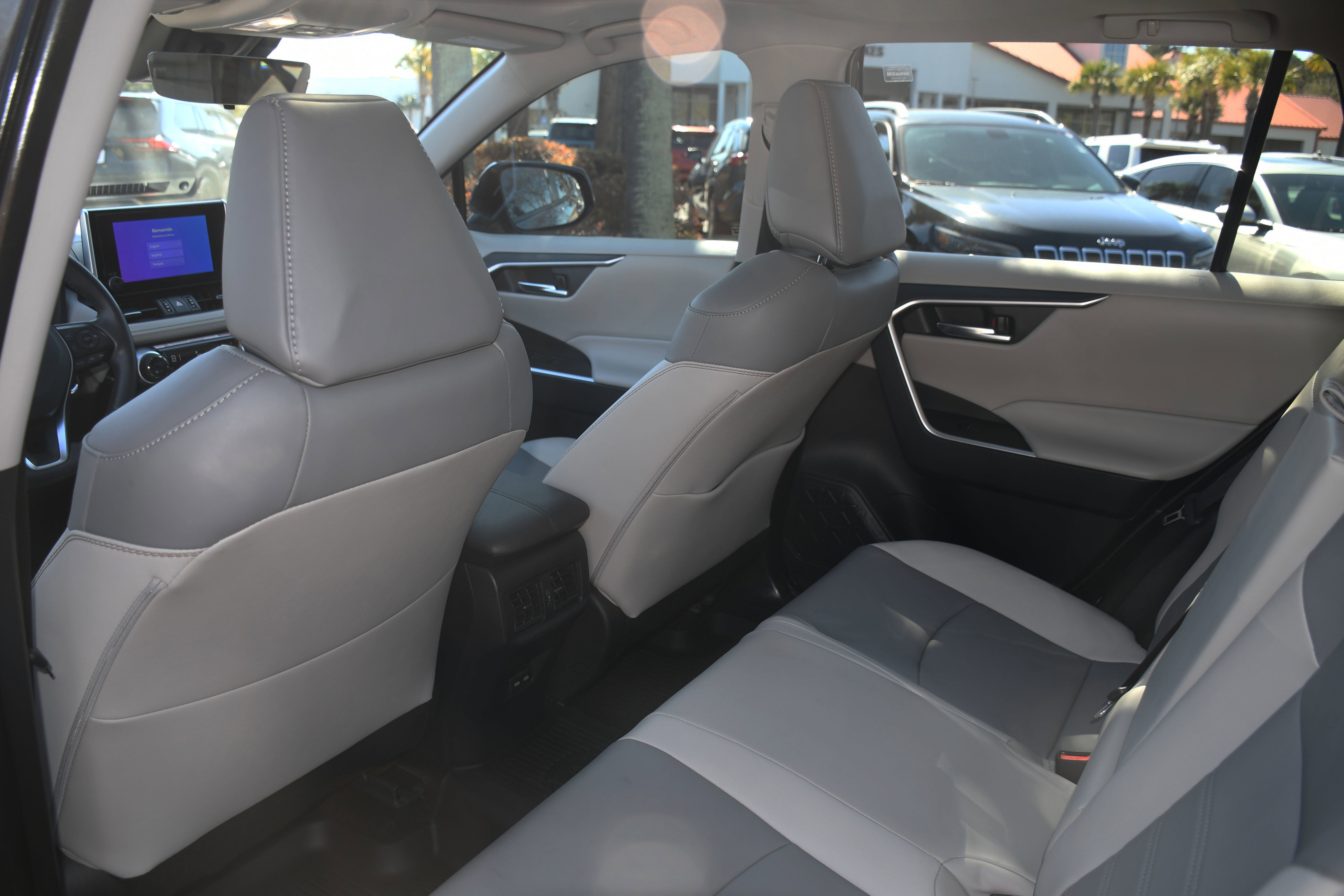 2025 Toyota RAV4 Hybrid XLE Premium