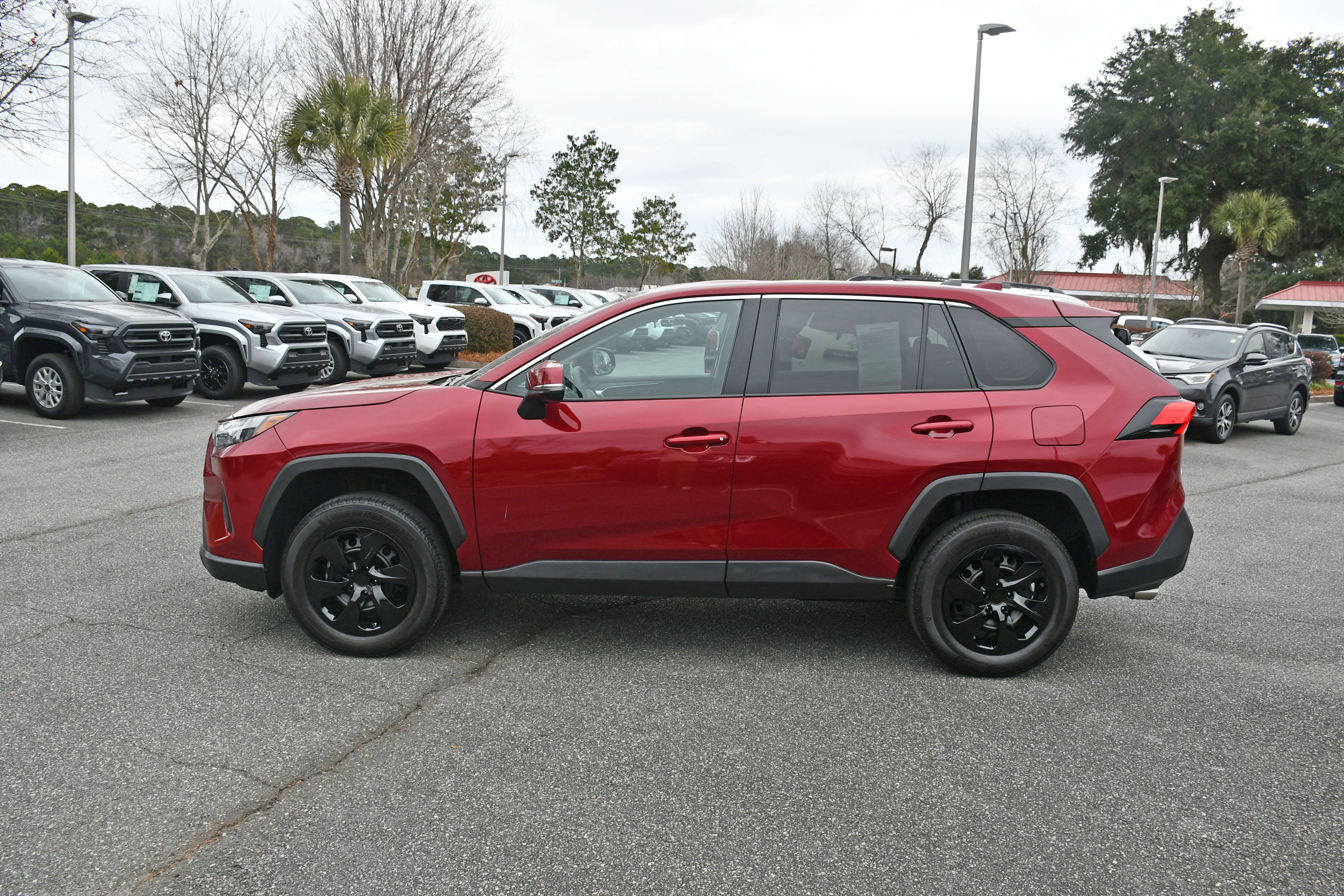 2023 Toyota RAV4 LE
