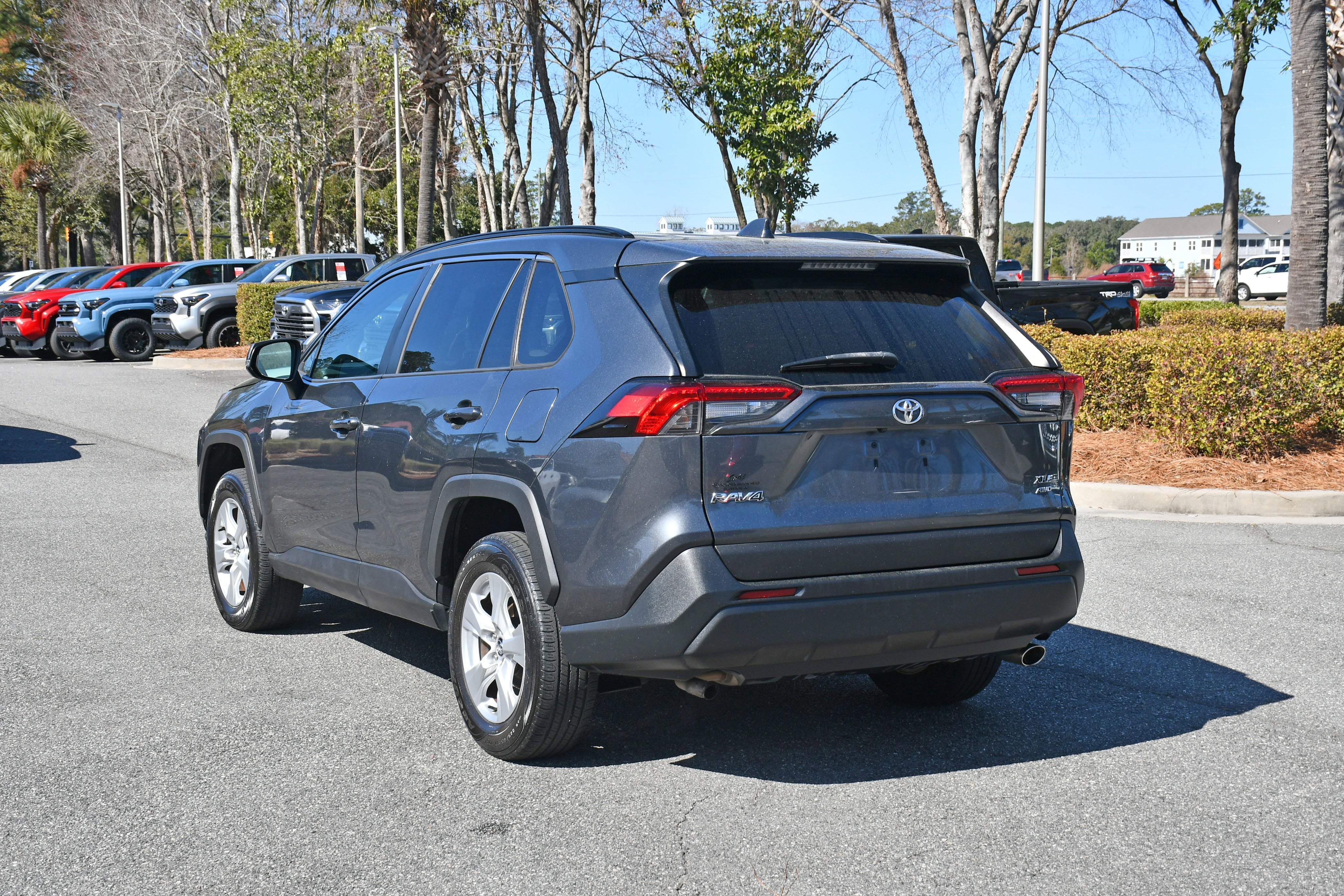 2020 Toyota RAV4 XLE
