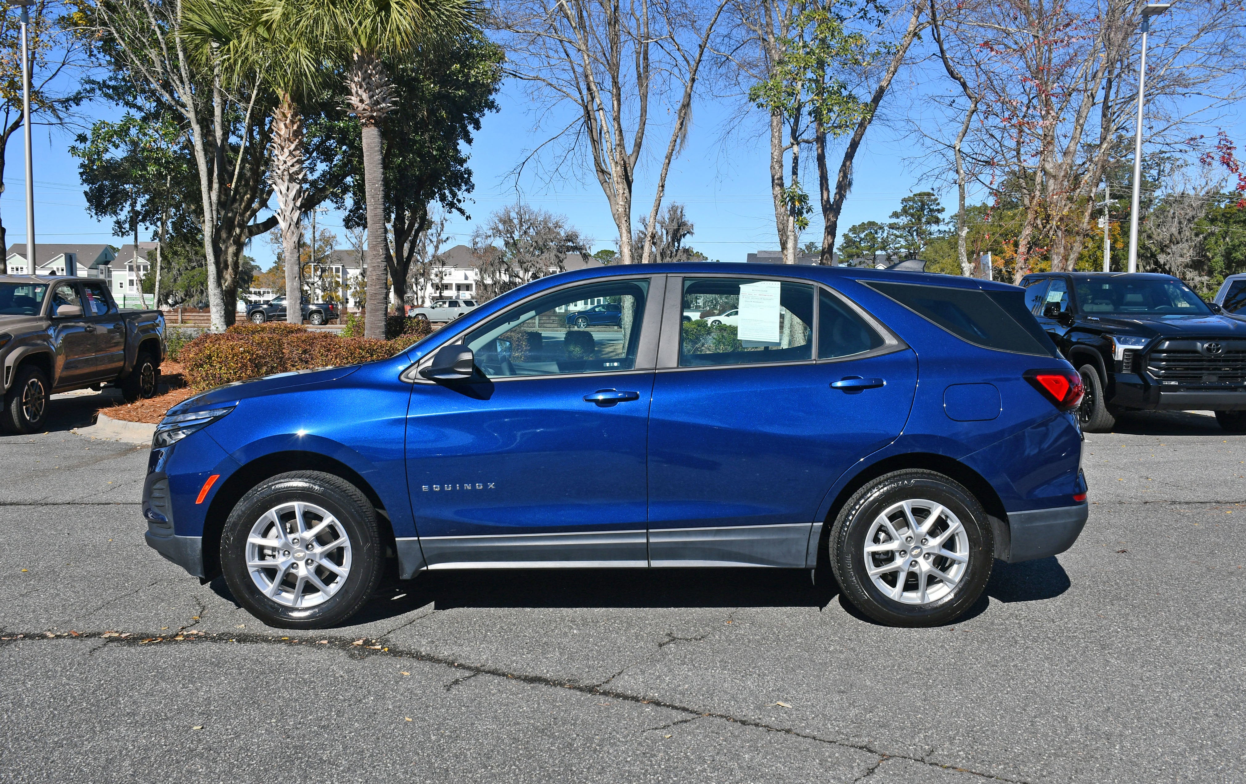 2023 Chevrolet Equinox LS