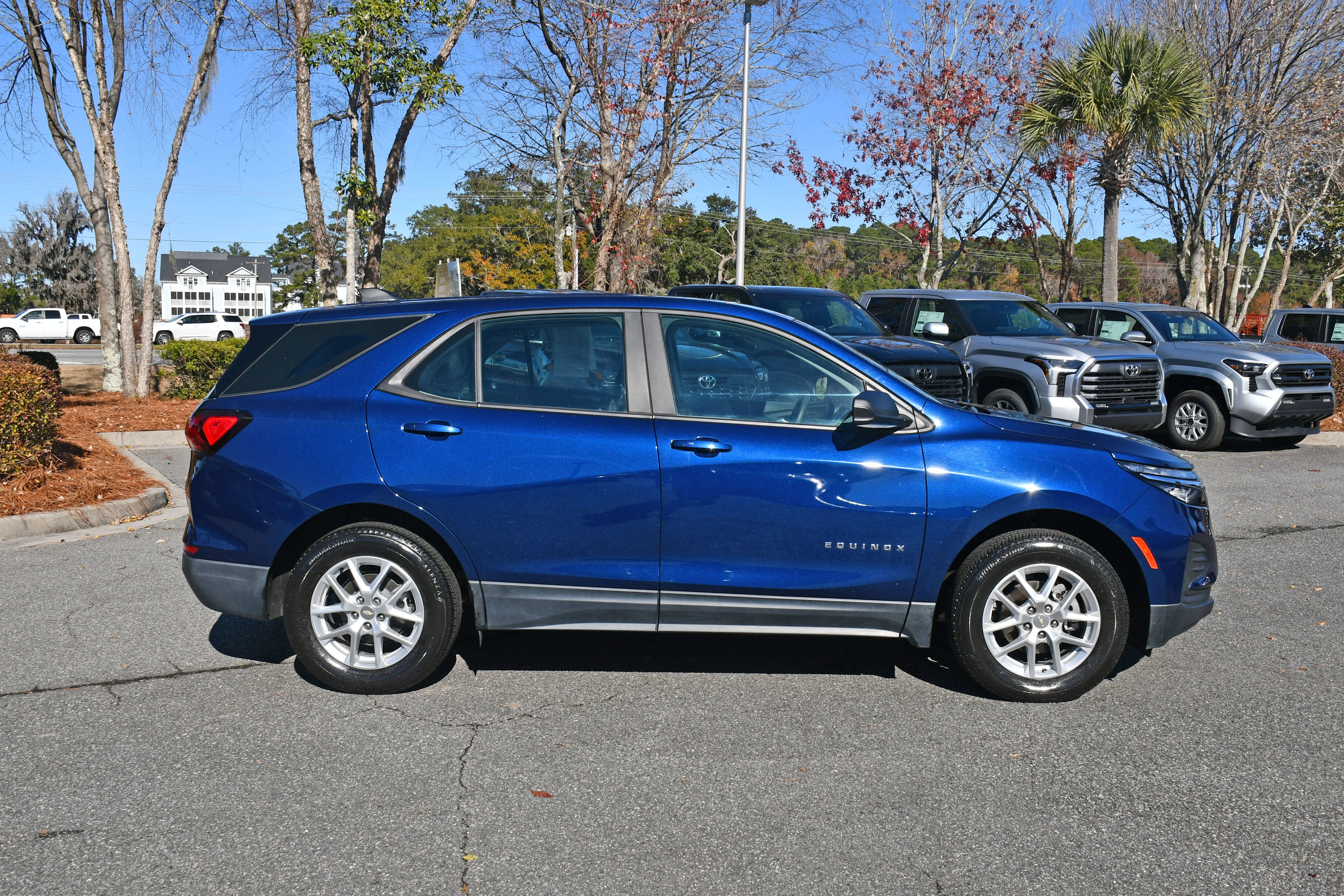 2023 Chevrolet Equinox LS