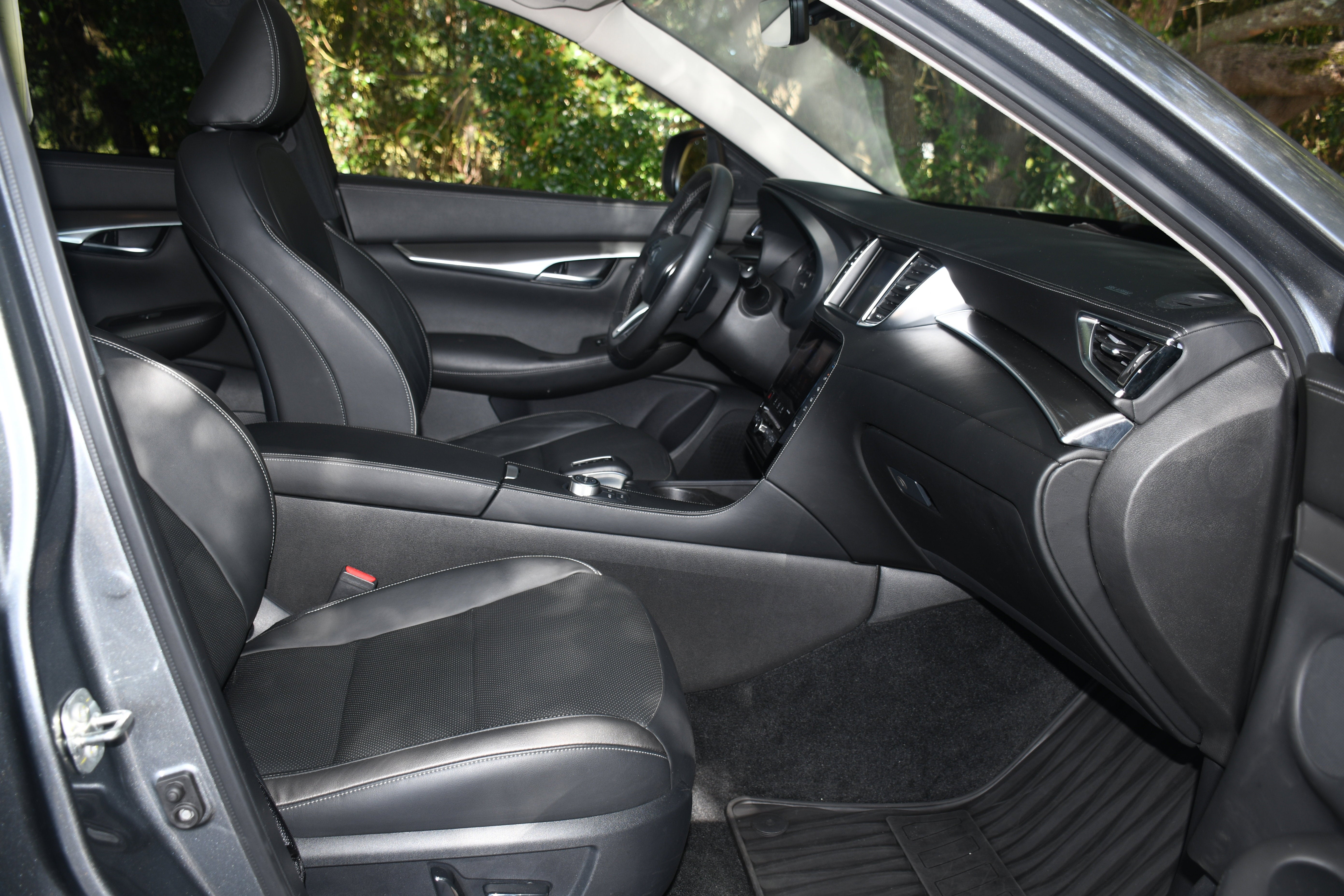 2024 INFINITI QX50 LUXE