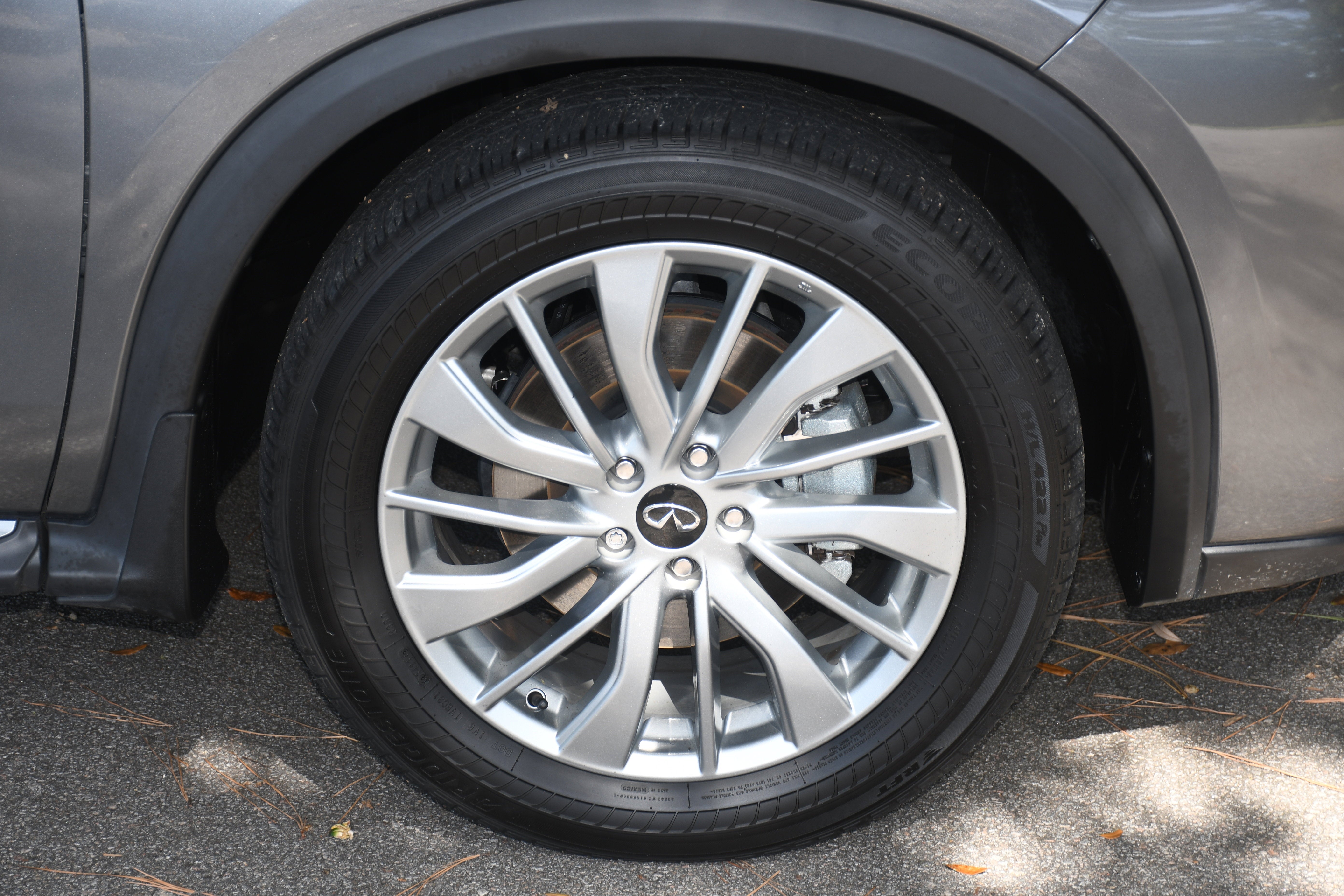 2024 INFINITI QX50 LUXE