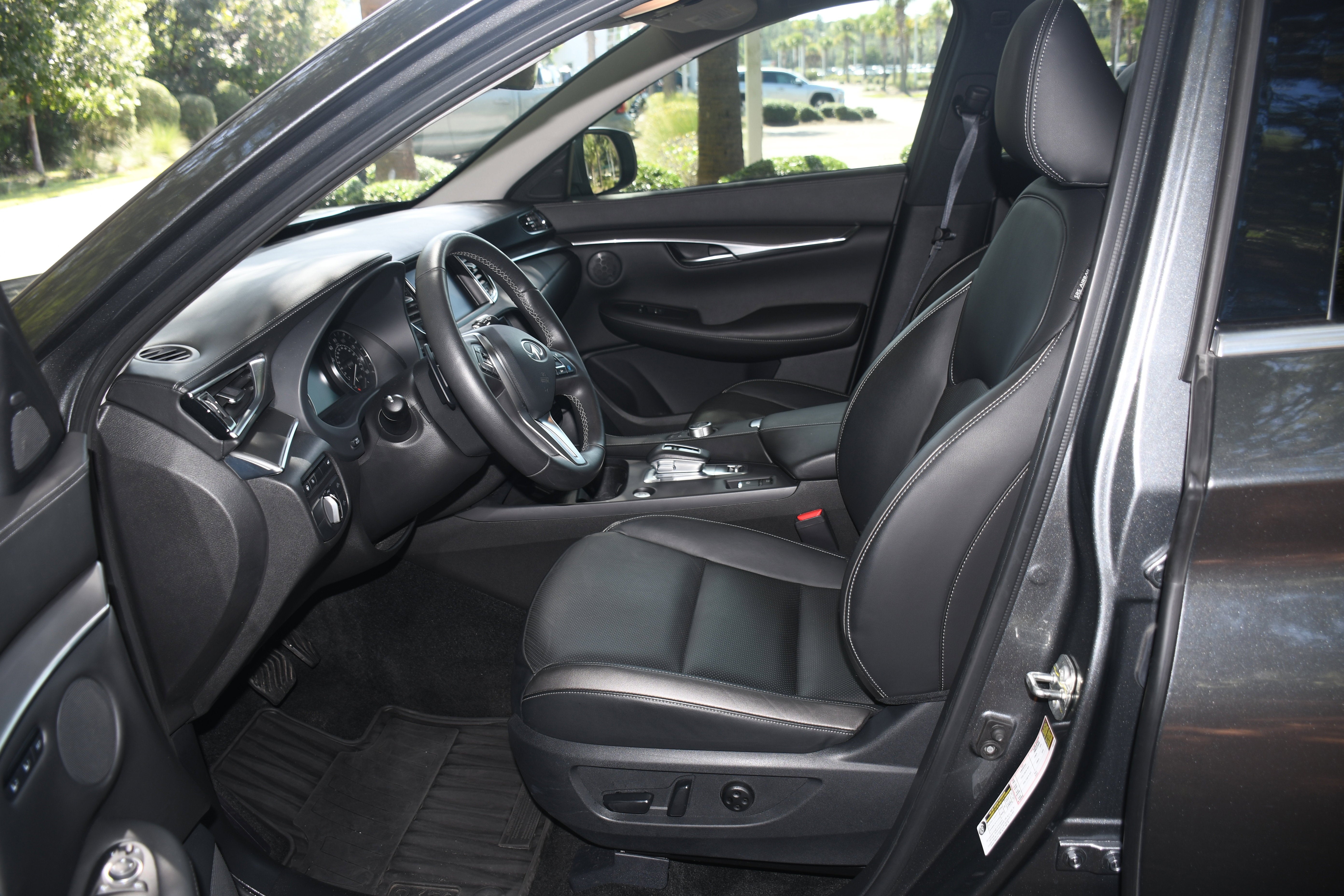 2024 INFINITI QX50 LUXE