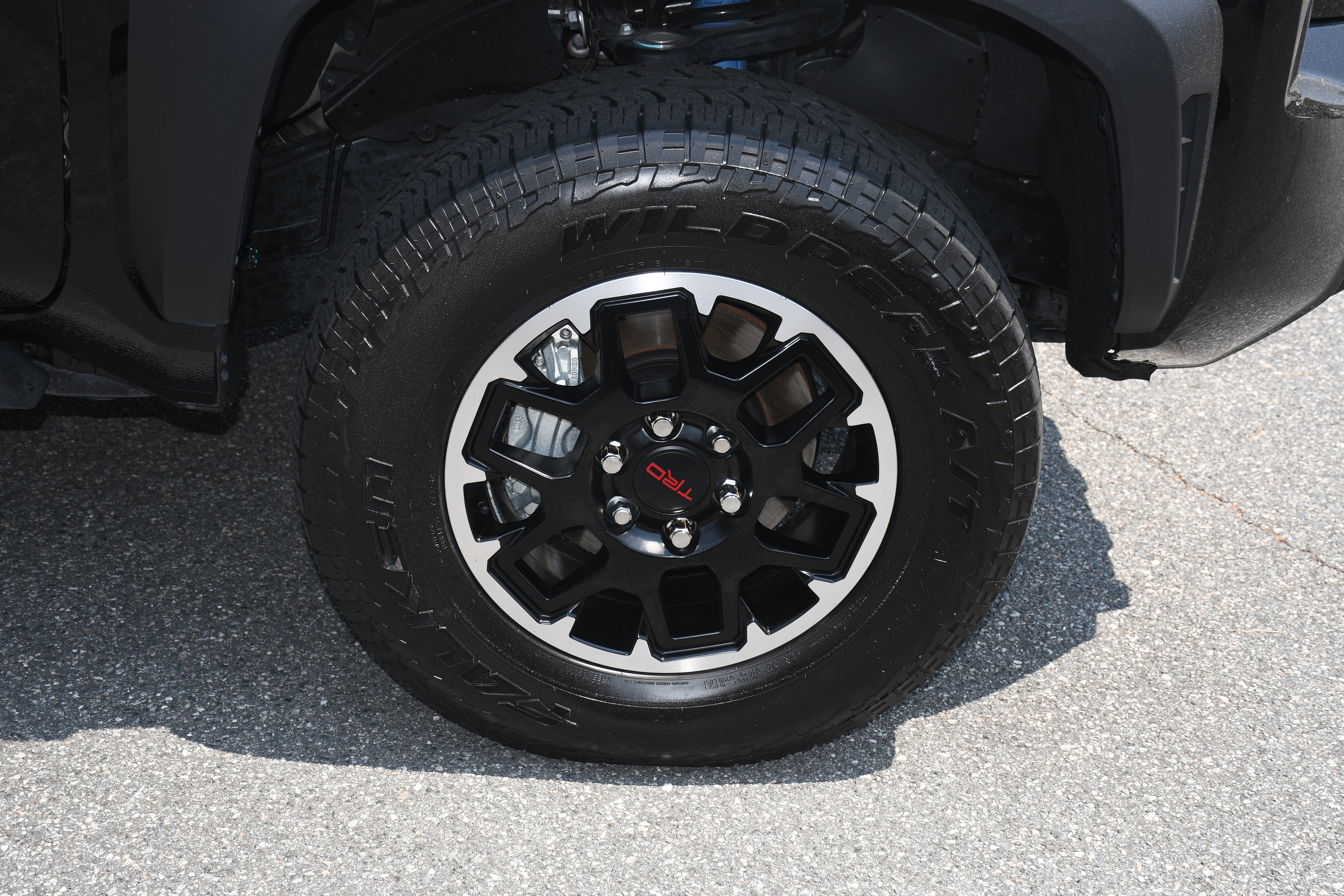 2025 Toyota Tacoma TRD OFF ROAD HYBR