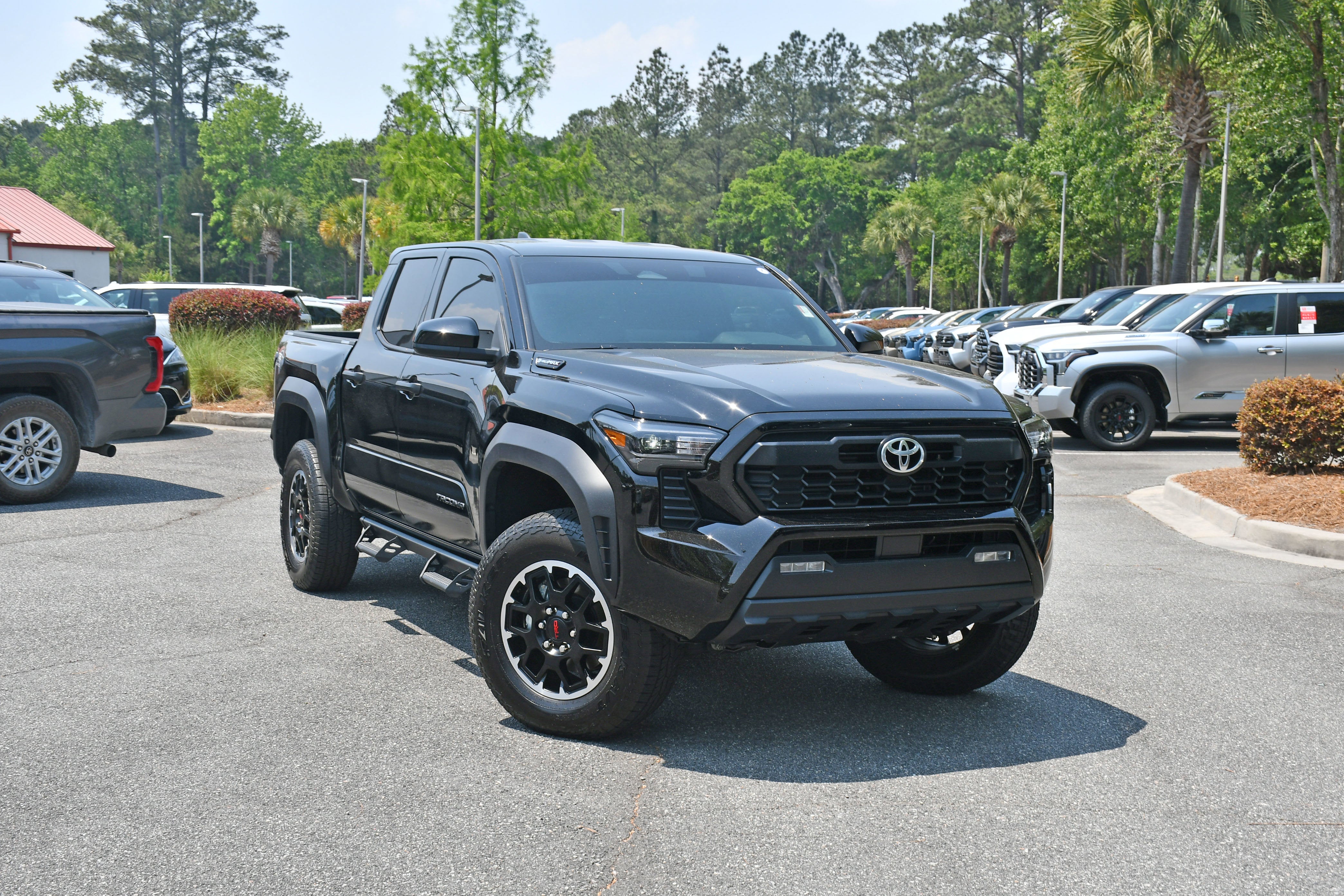 2025 Toyota Tacoma TRD OFF ROAD HYBR
