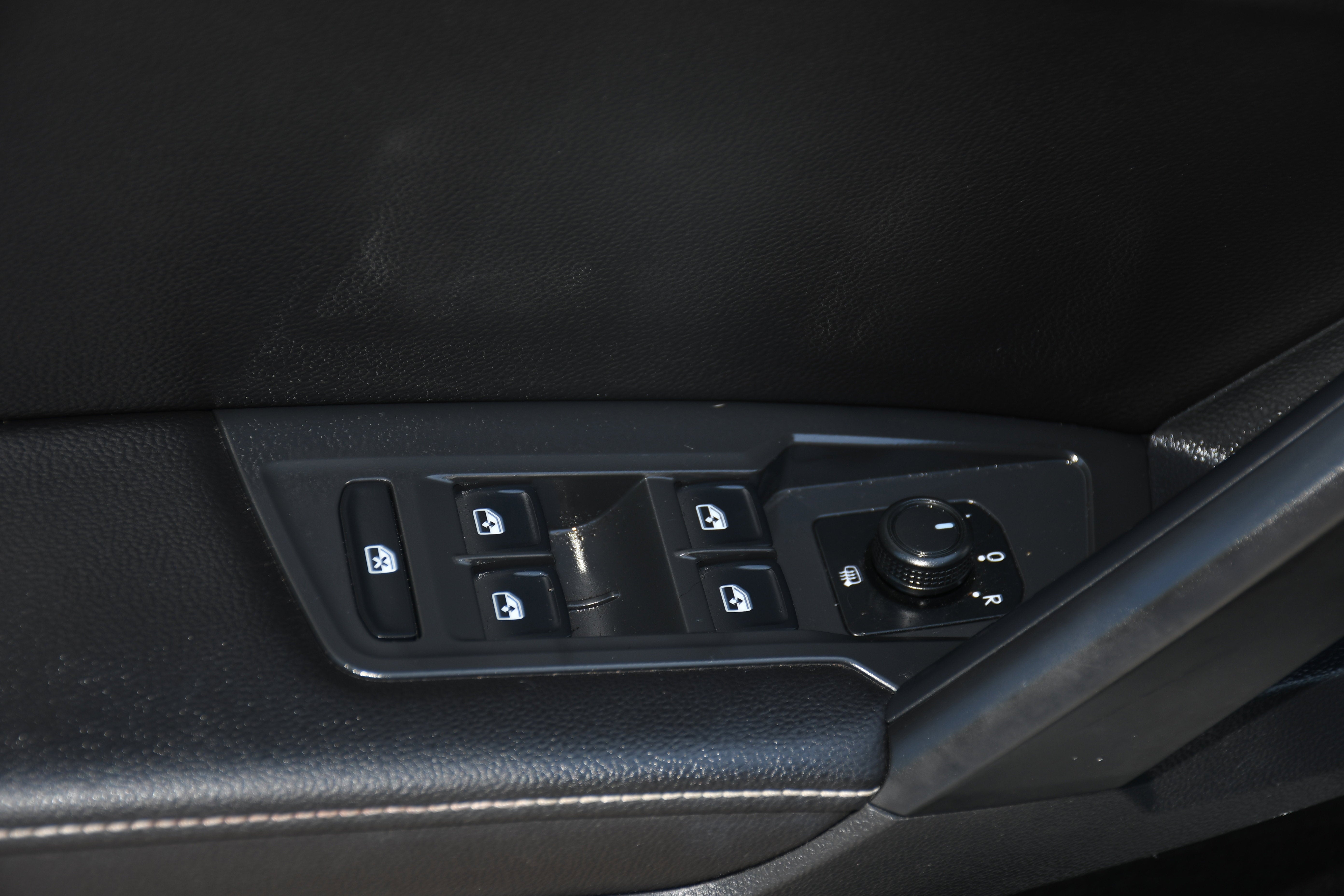 2023 Volkswagen Tiguan S