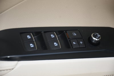 2019 Toyota Camry Hybrid LE