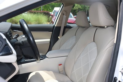 2019 Toyota Camry Hybrid LE