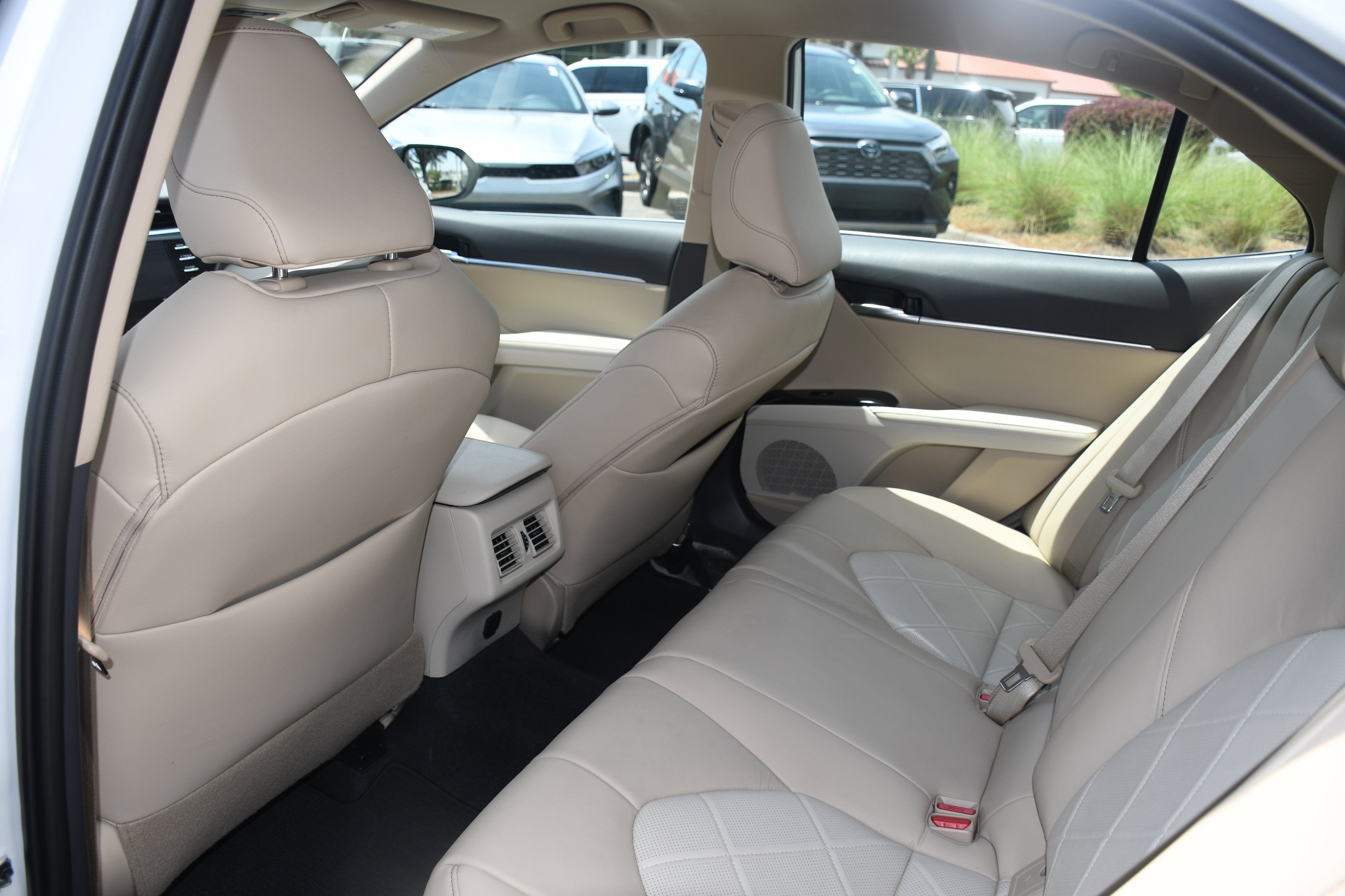 2019 Toyota Camry Hybrid LE