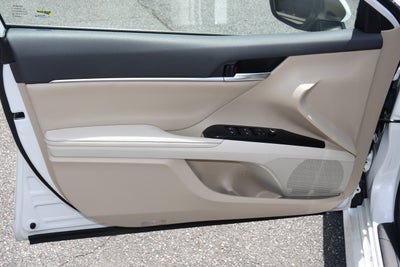 2019 Toyota Camry Hybrid LE