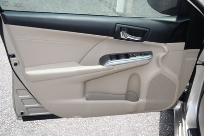 2014 Toyota Camry Hybrid XLE
