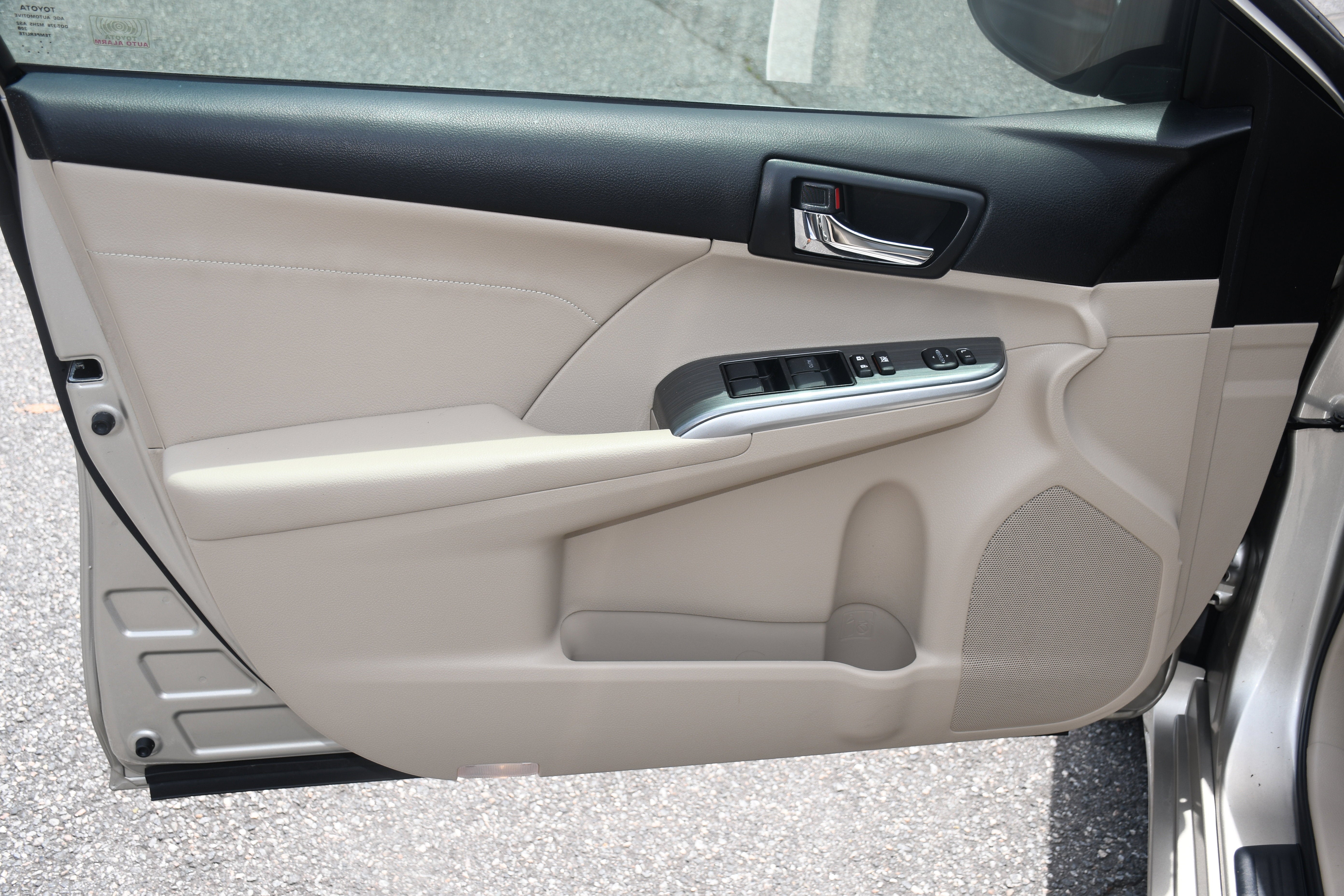 2014 Toyota Camry Hybrid XLE
