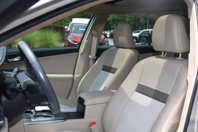 2014 Toyota Camry Hybrid XLE