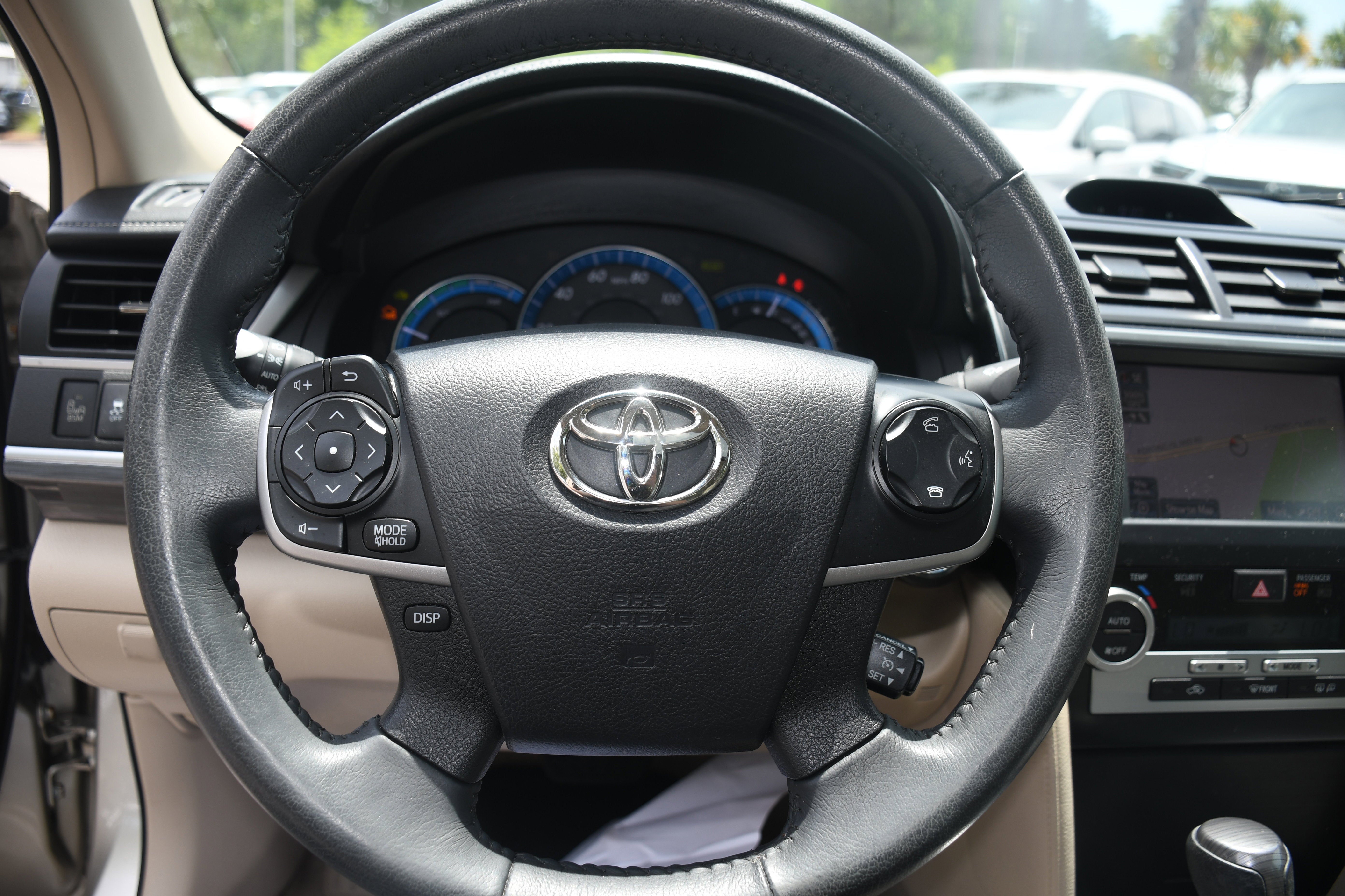 2014 Toyota Camry Hybrid XLE