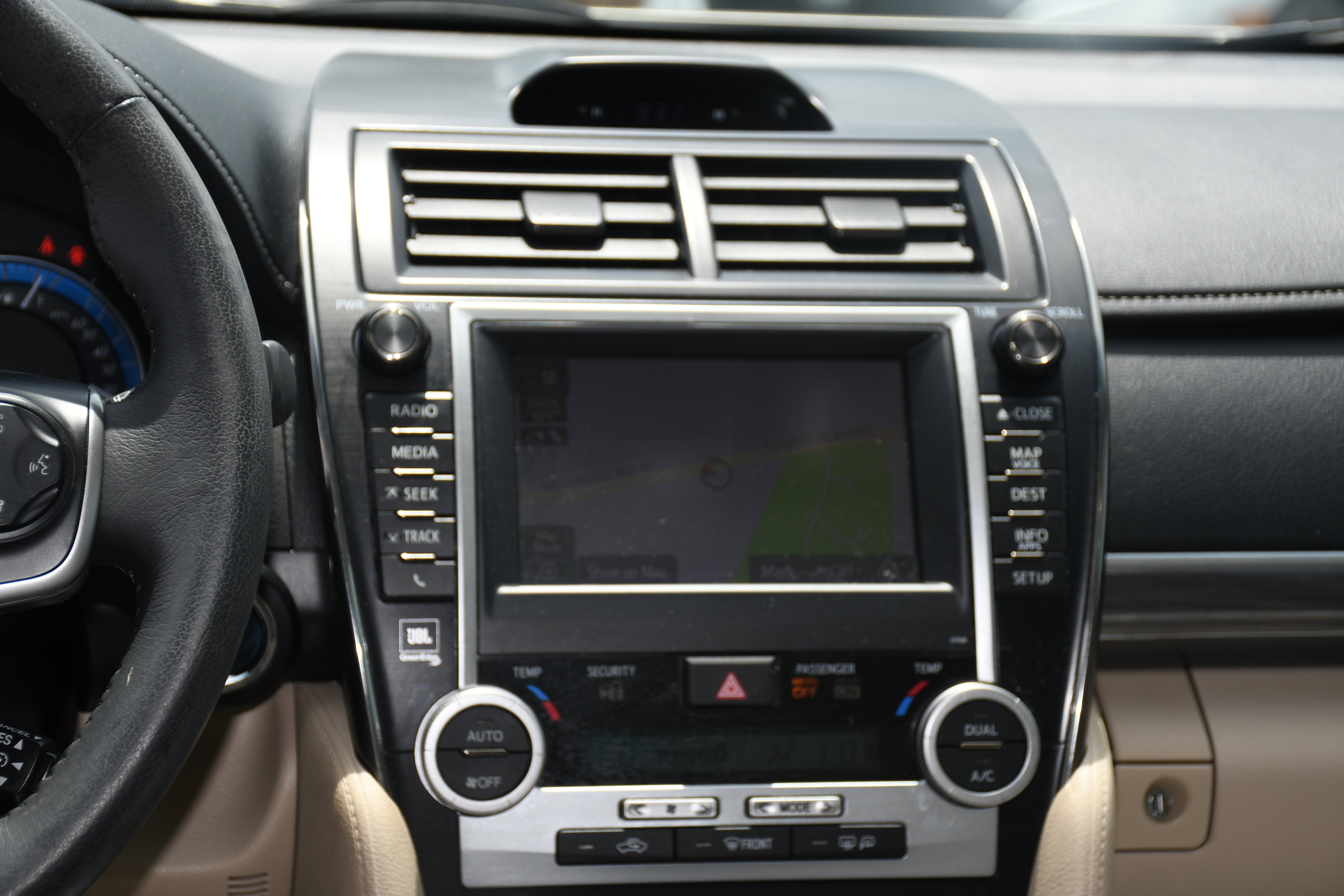 2014 Toyota Camry Hybrid XLE