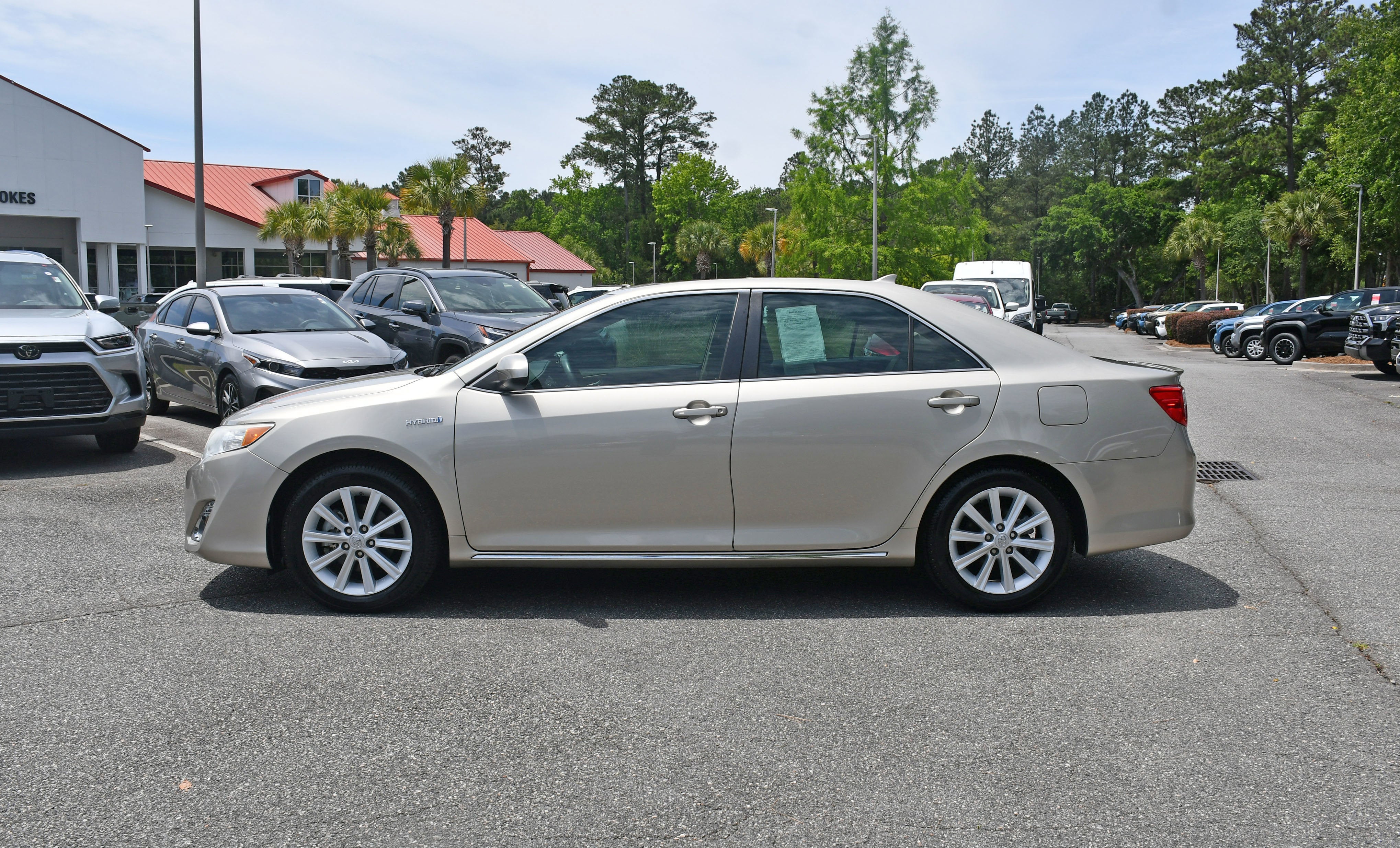 2014 Toyota Camry Hybrid XLE