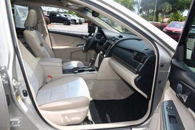 2014 Toyota Camry Hybrid XLE