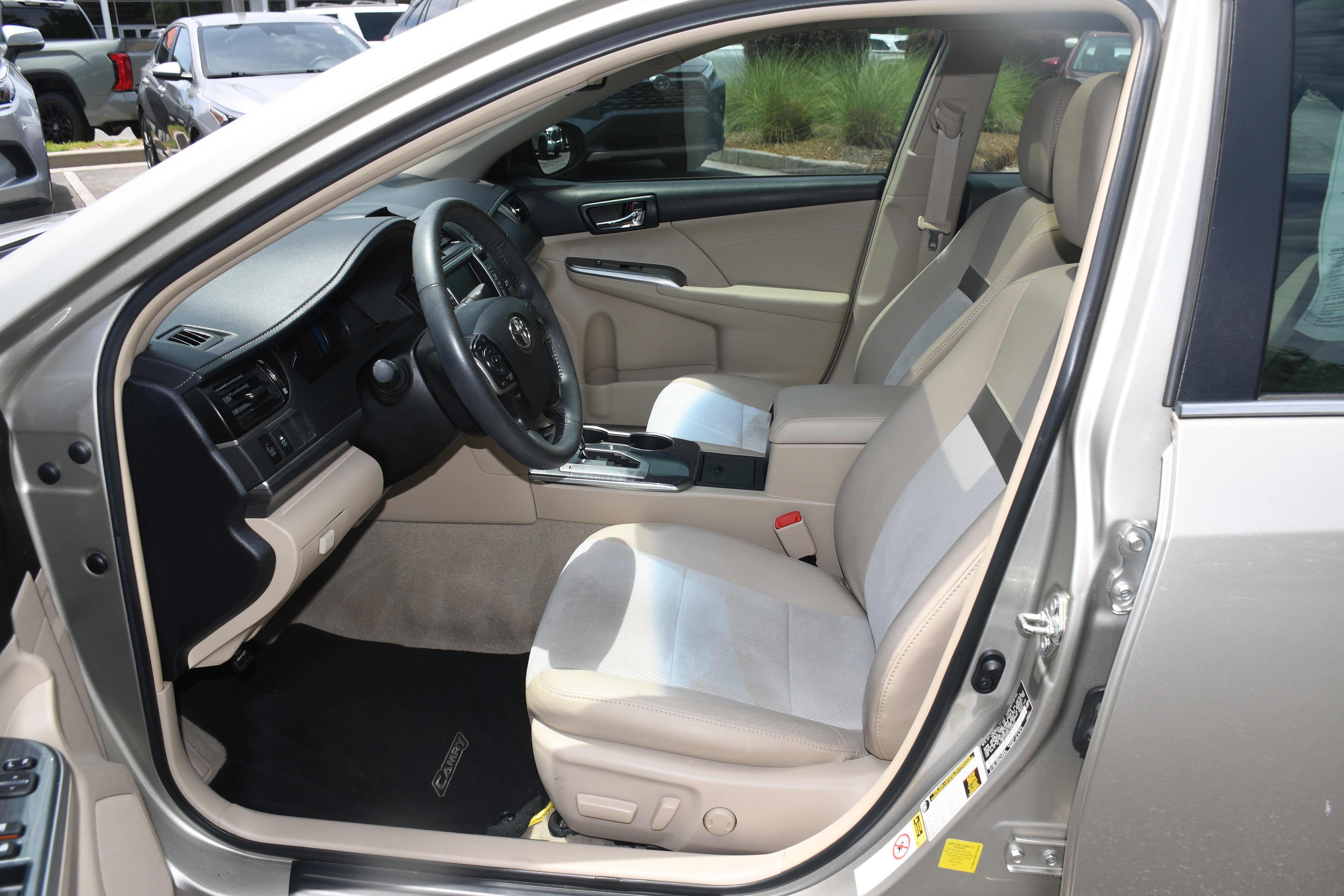 2014 Toyota Camry Hybrid XLE