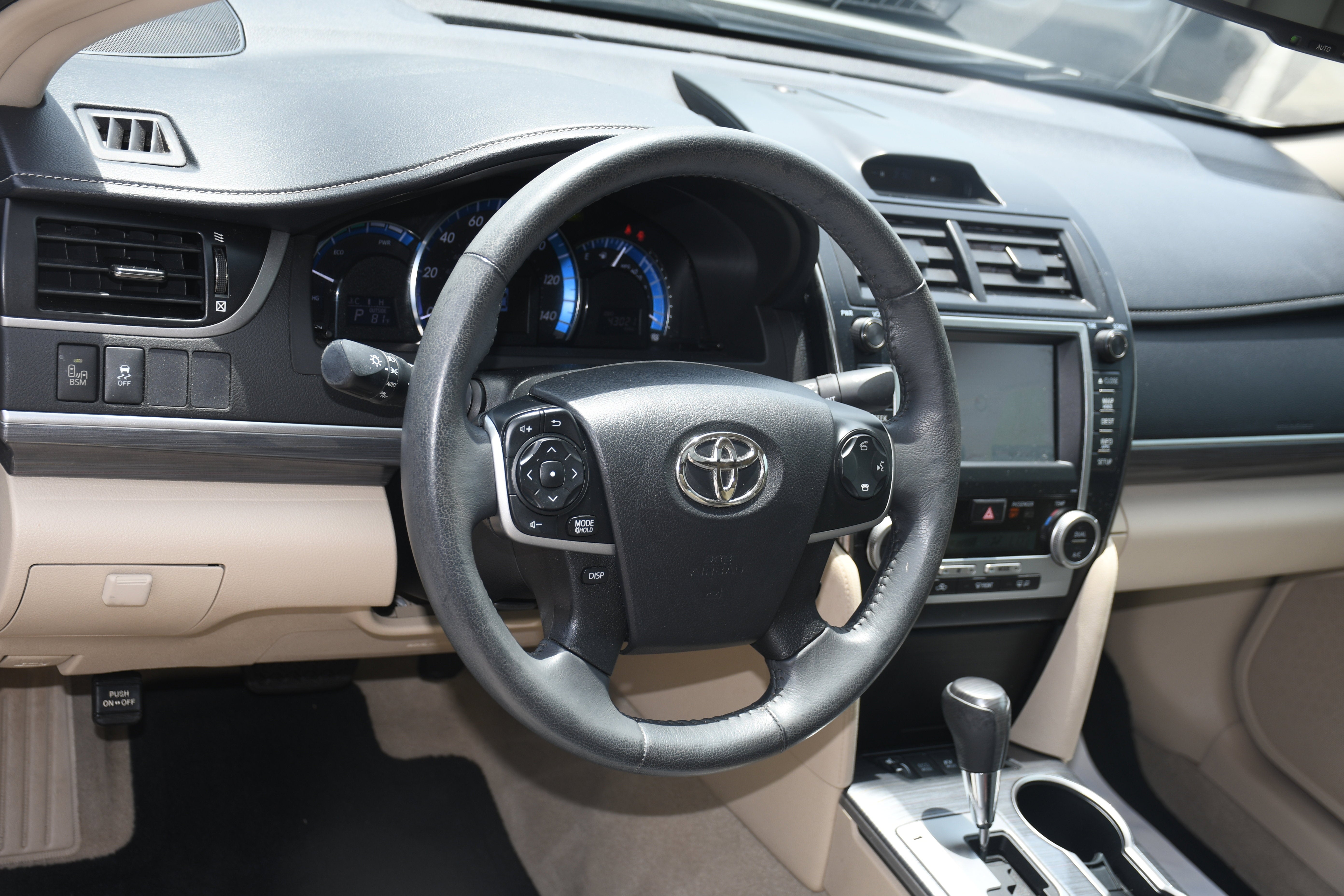 2014 Toyota Camry Hybrid XLE