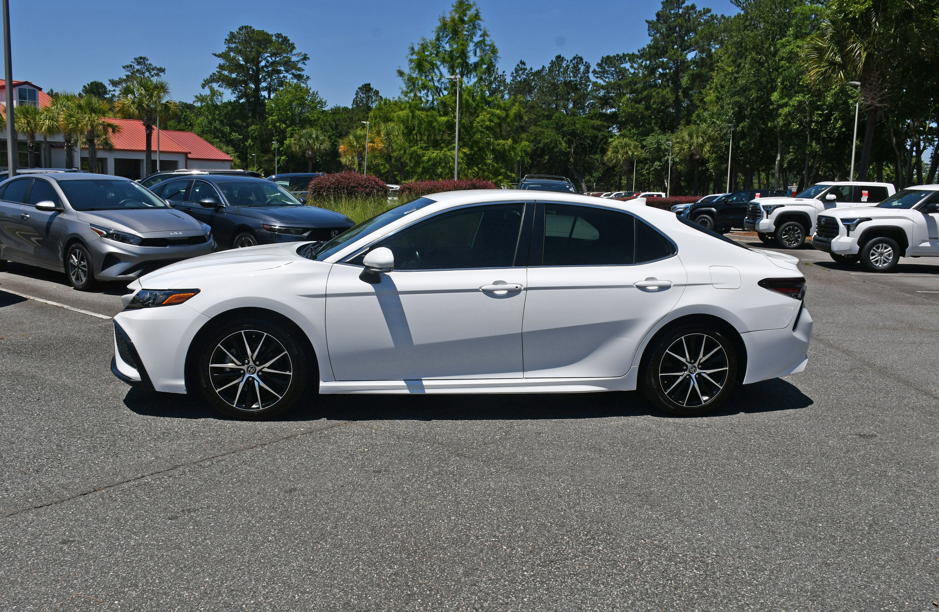 2023 Toyota Camry SE