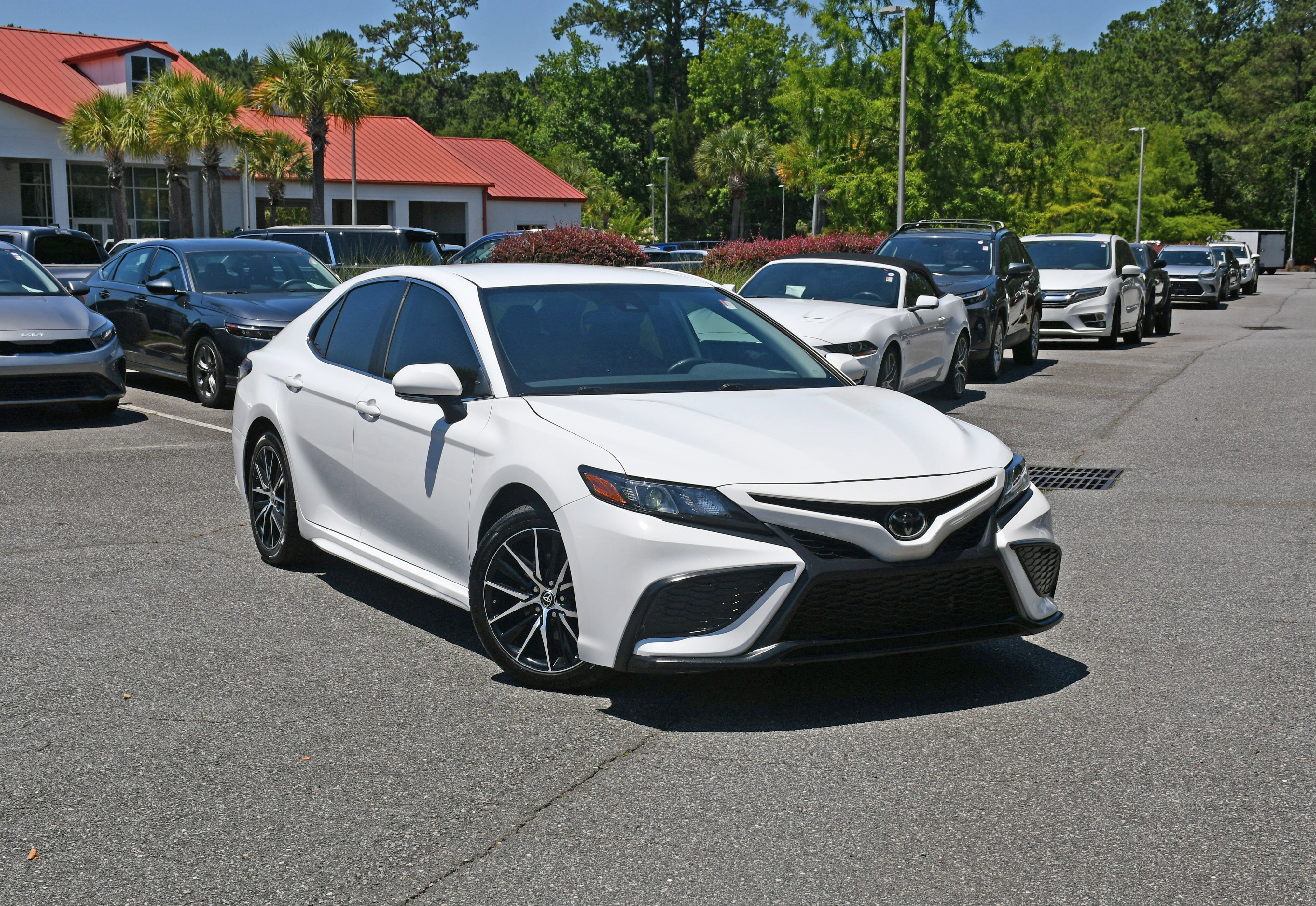 2023 Toyota Camry SE