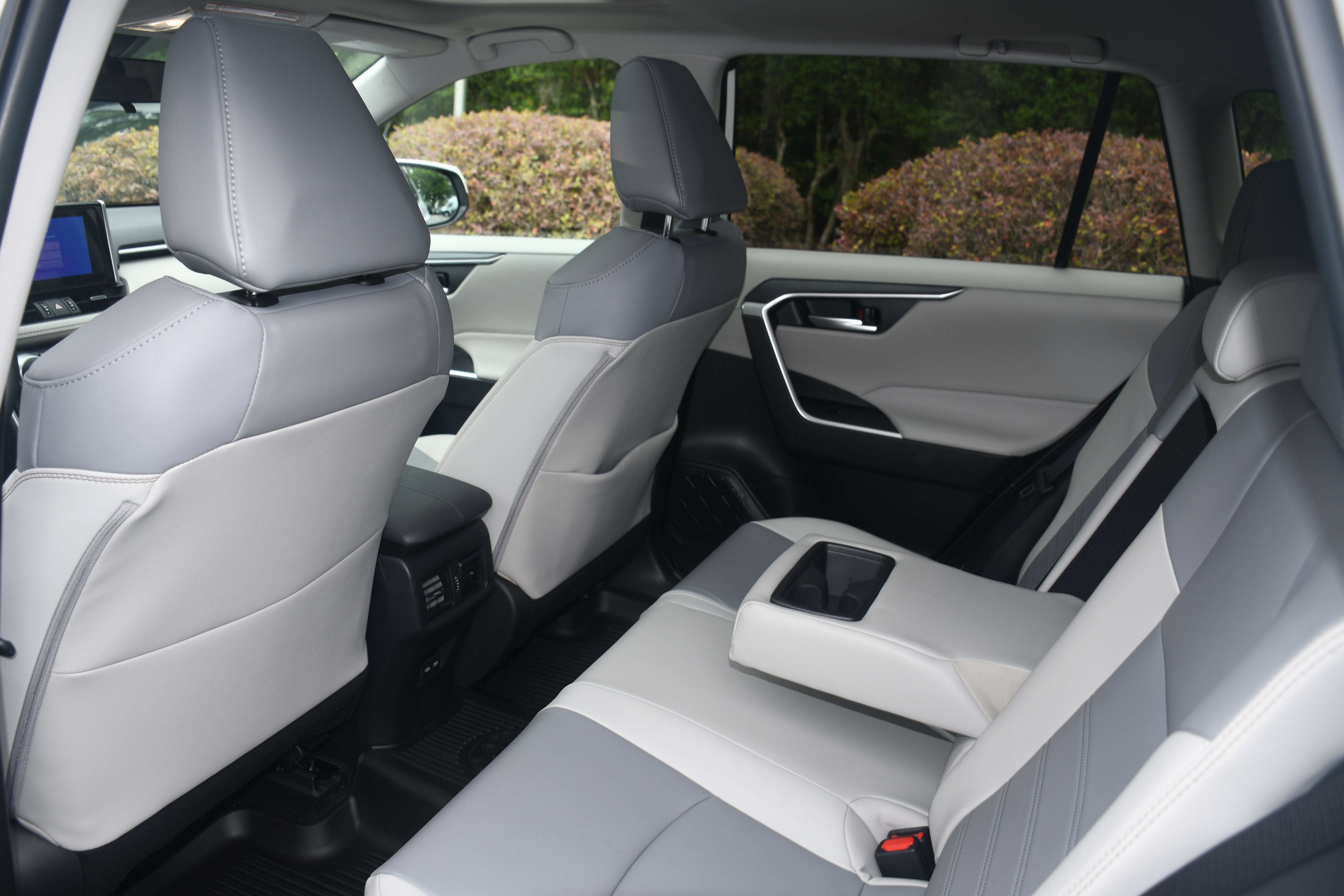 2025 Toyota RAV4 Hybrid XLE Premium