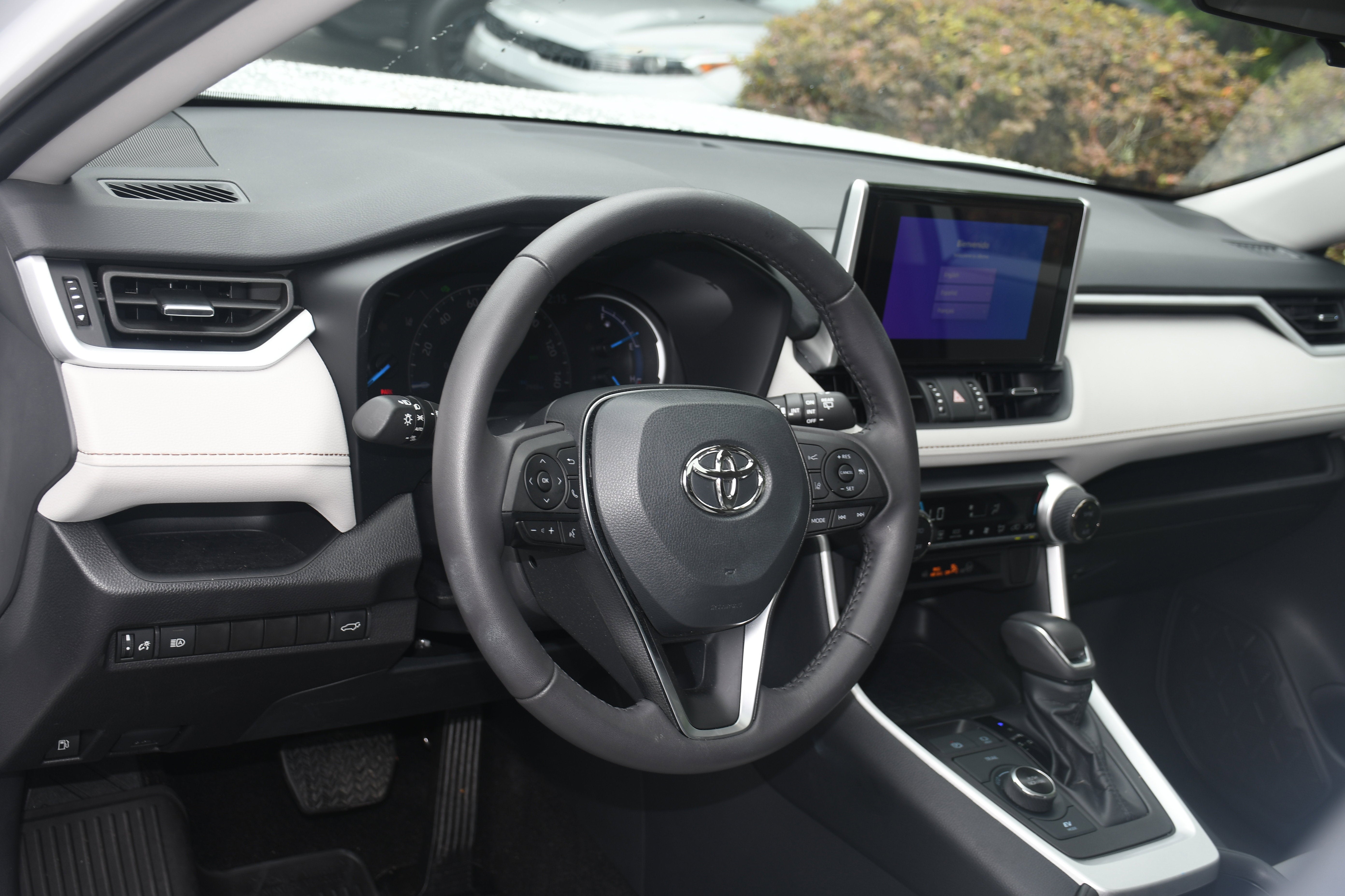2025 Toyota RAV4 Hybrid XLE Premium