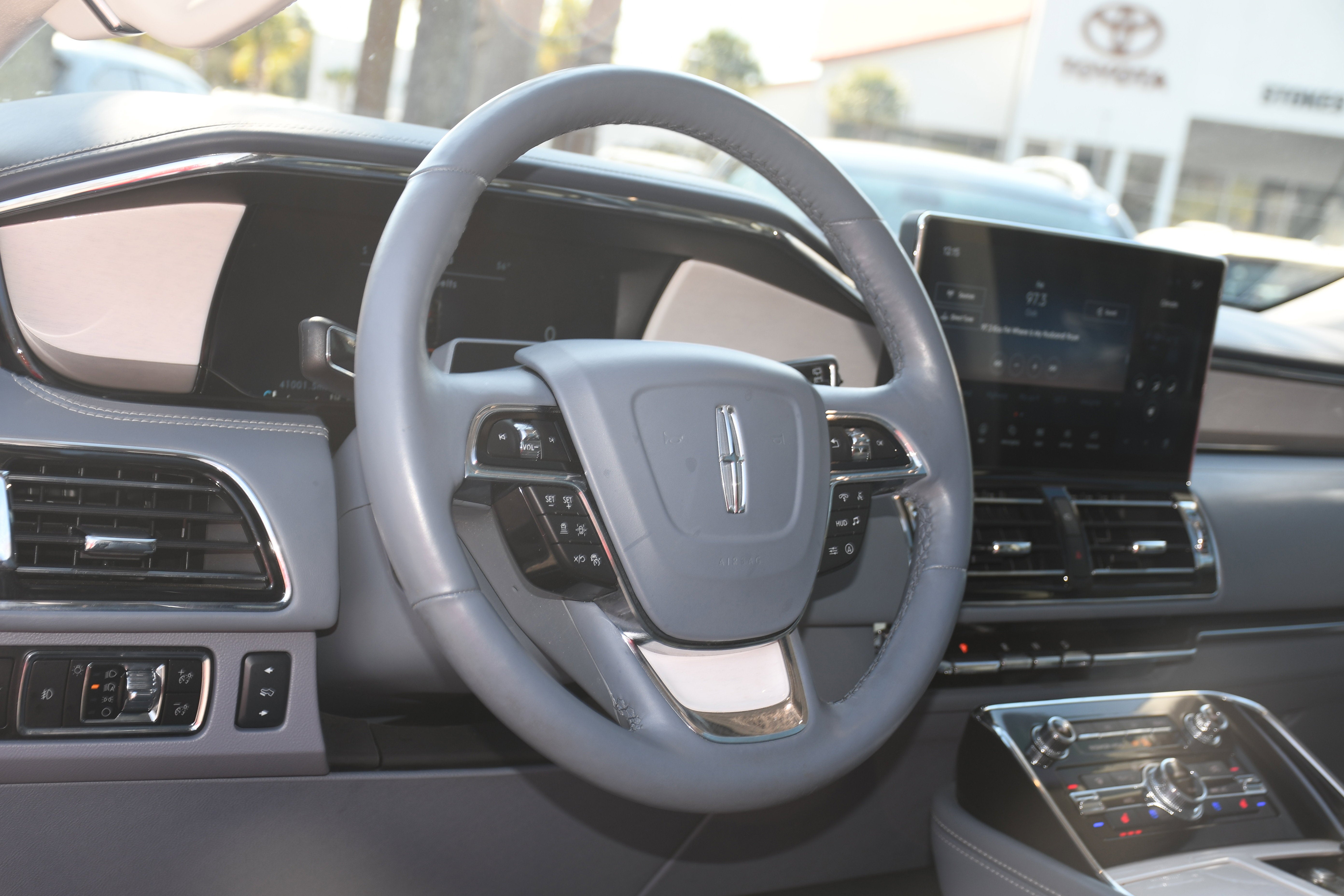 2024 Lincoln Navigator Black Label