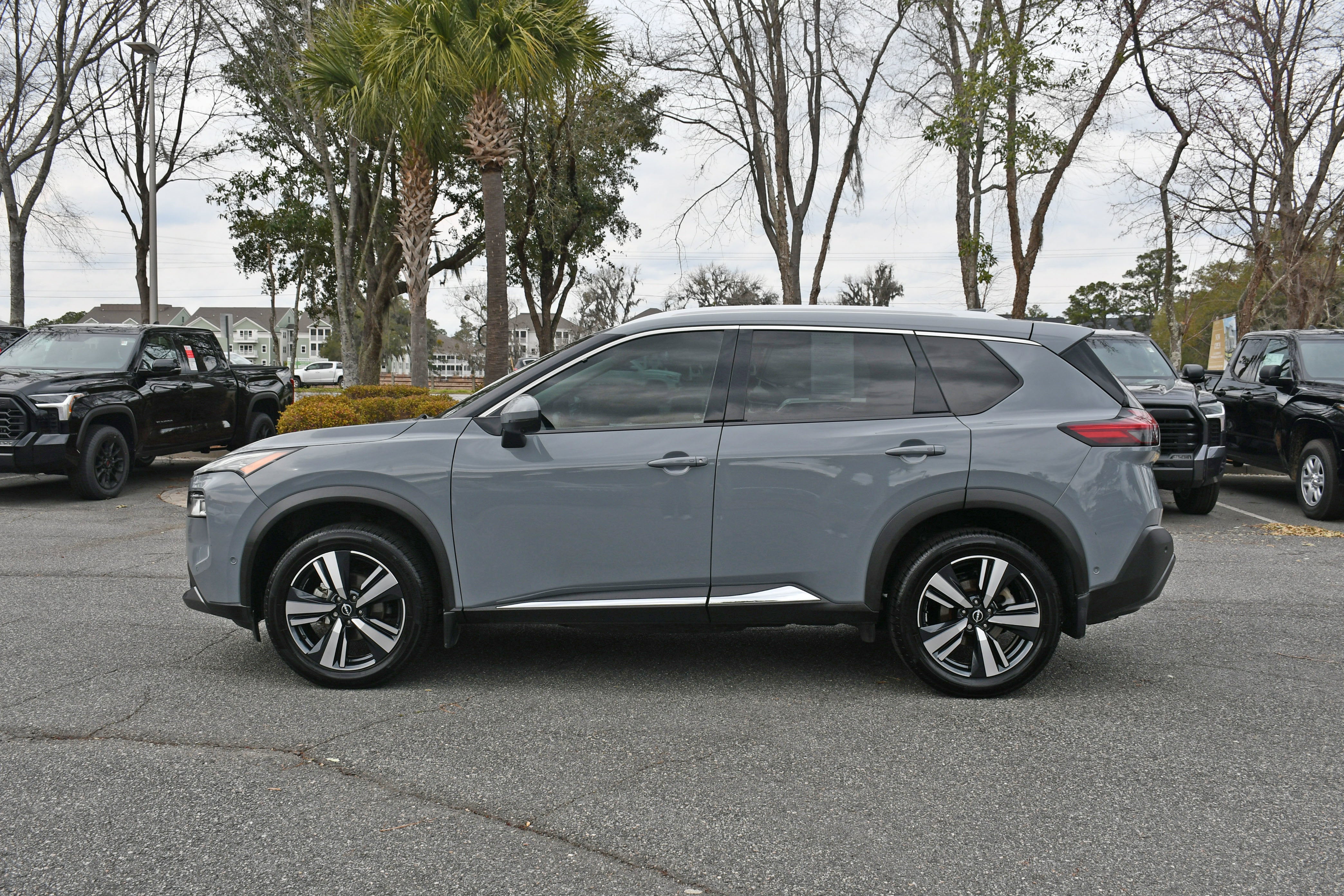 2022 Nissan Rogue SL