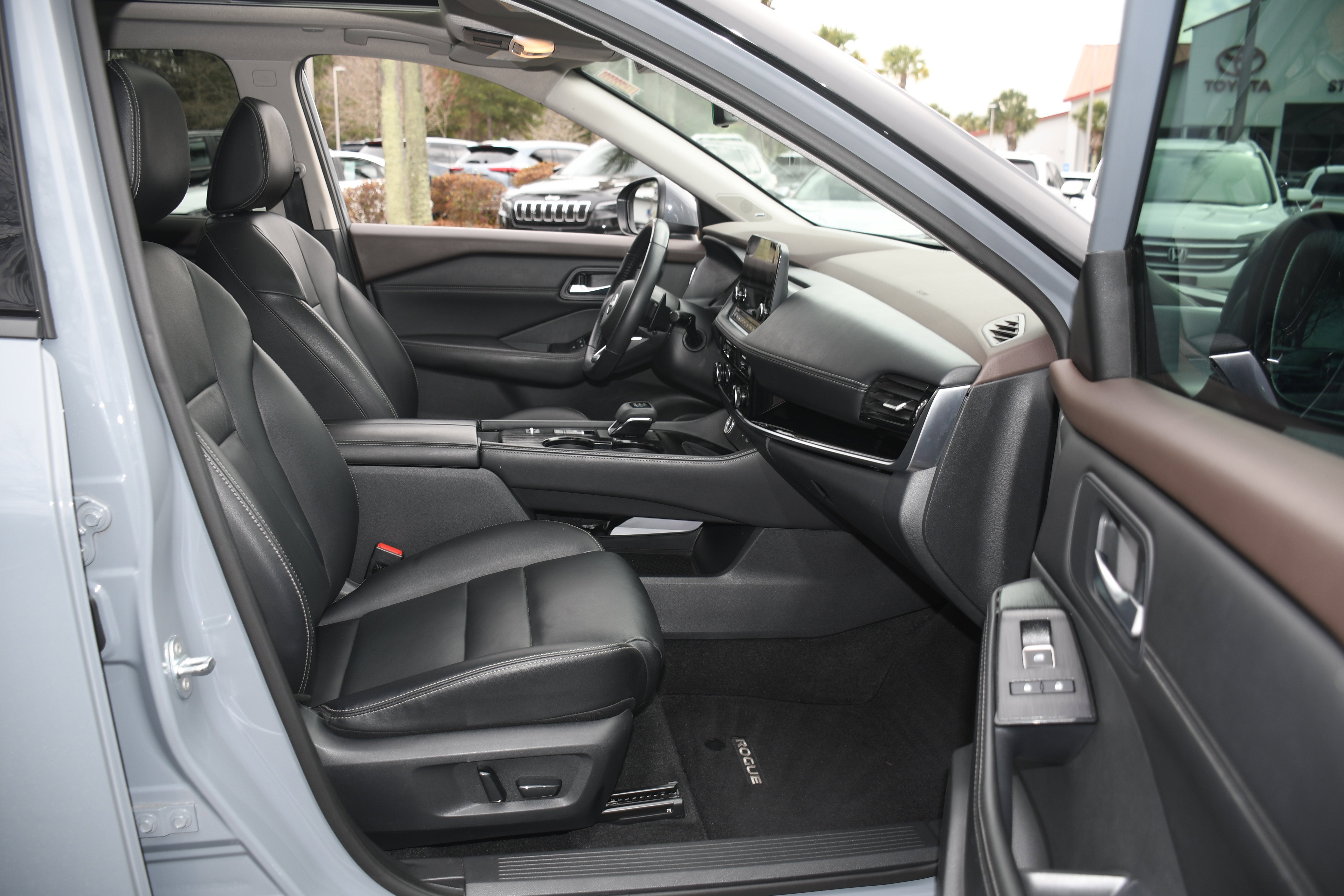 2022 Nissan Rogue SL