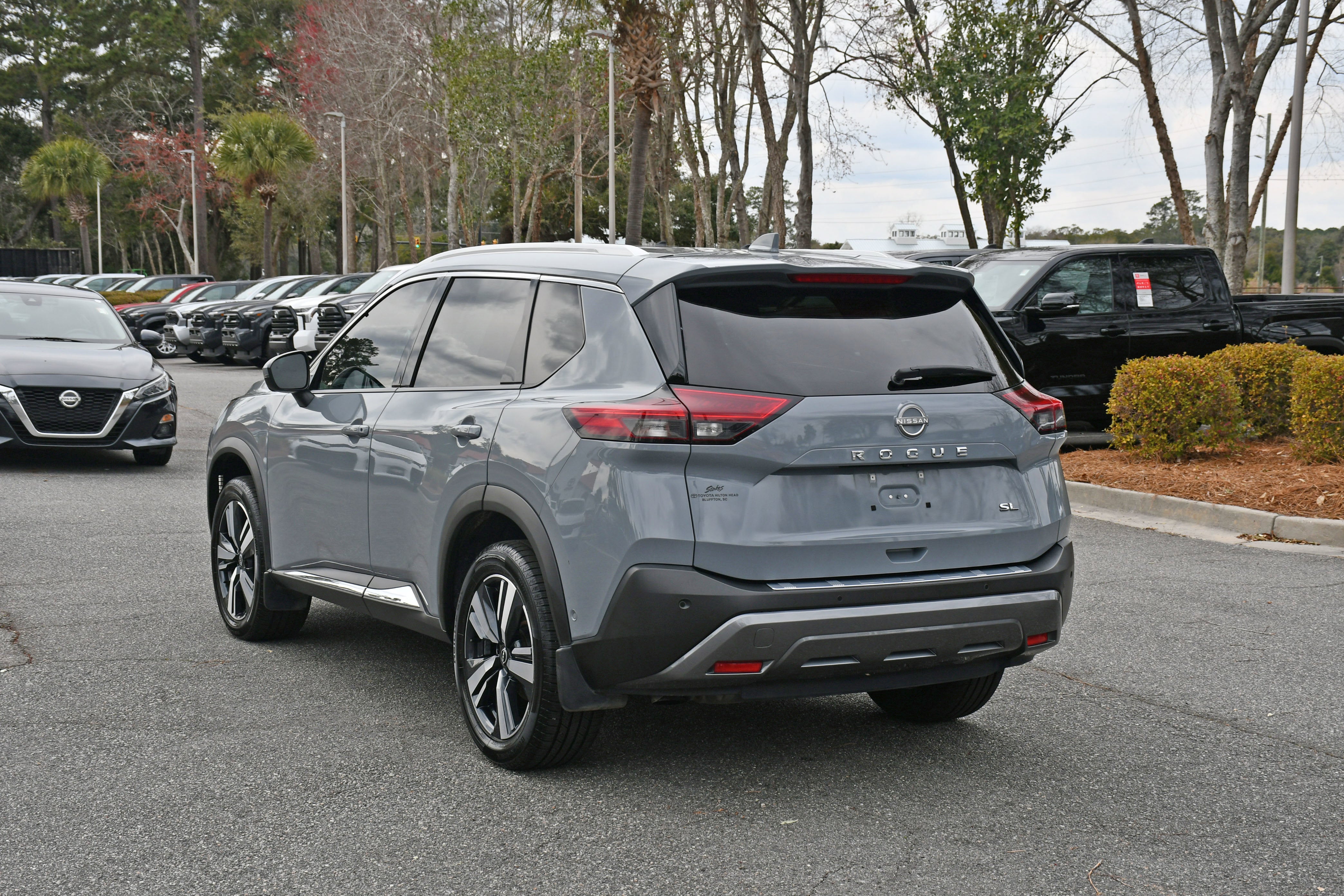 2022 Nissan Rogue SL