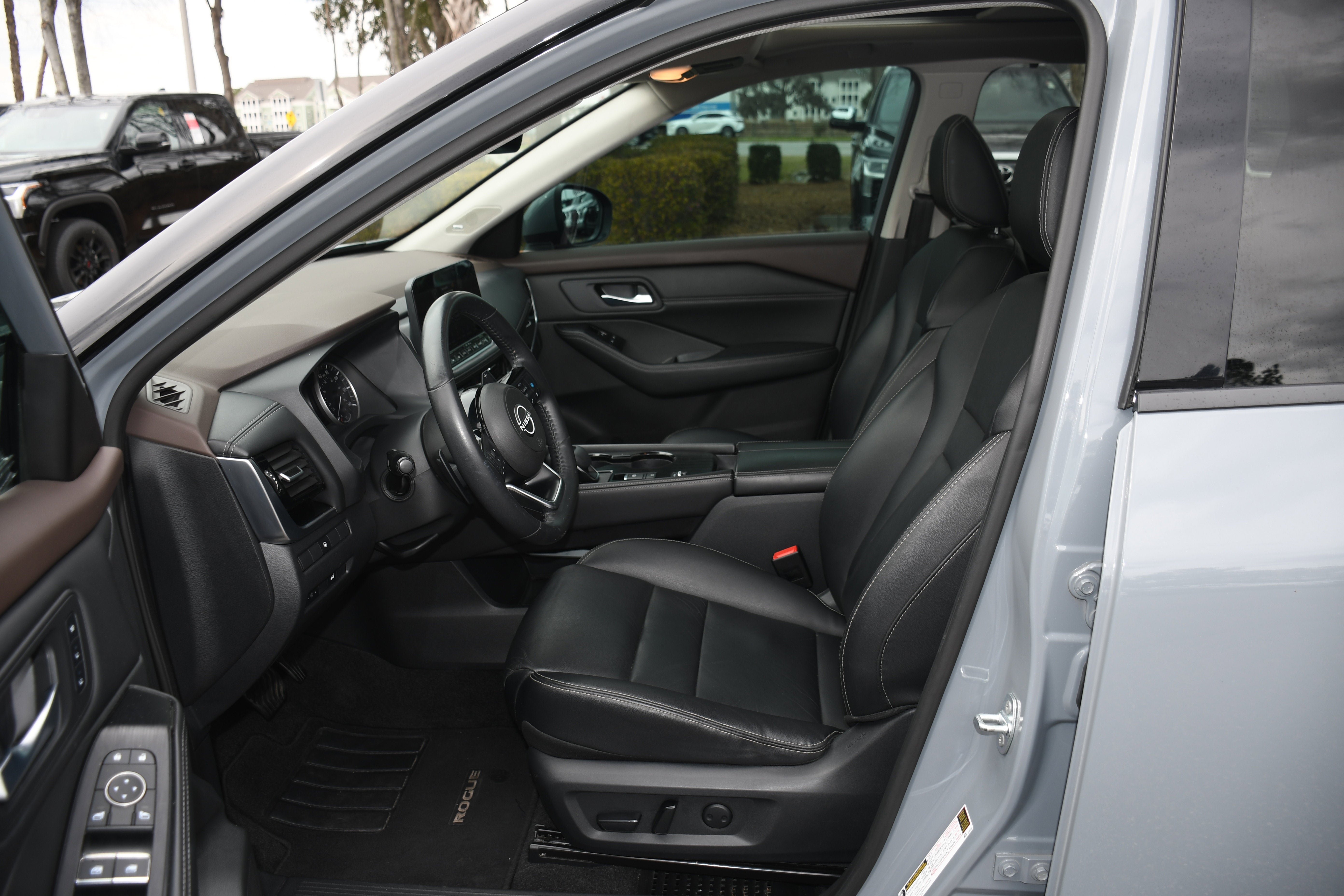 2022 Nissan Rogue SL