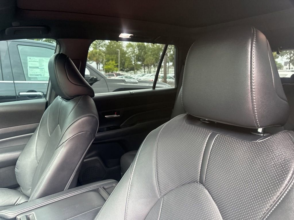 2025 Toyota Grand Highlander HYBRID NIGHTSHA