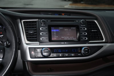 2015 Toyota Highlander LE
