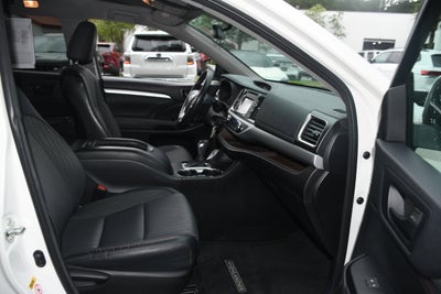 2015 Toyota Highlander LE