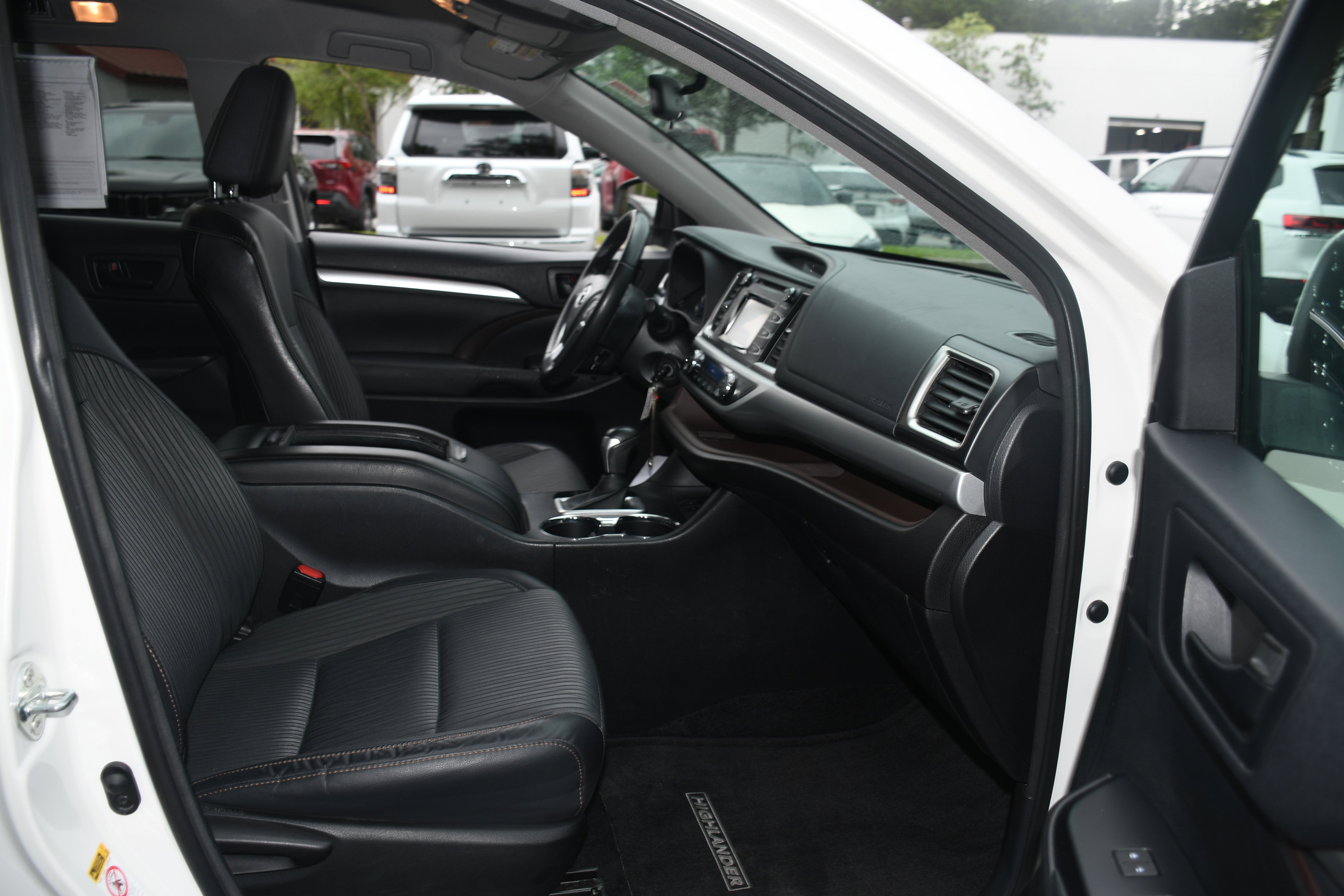 2015 Toyota Highlander LE