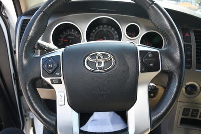 2016 Toyota Sequoia SR5