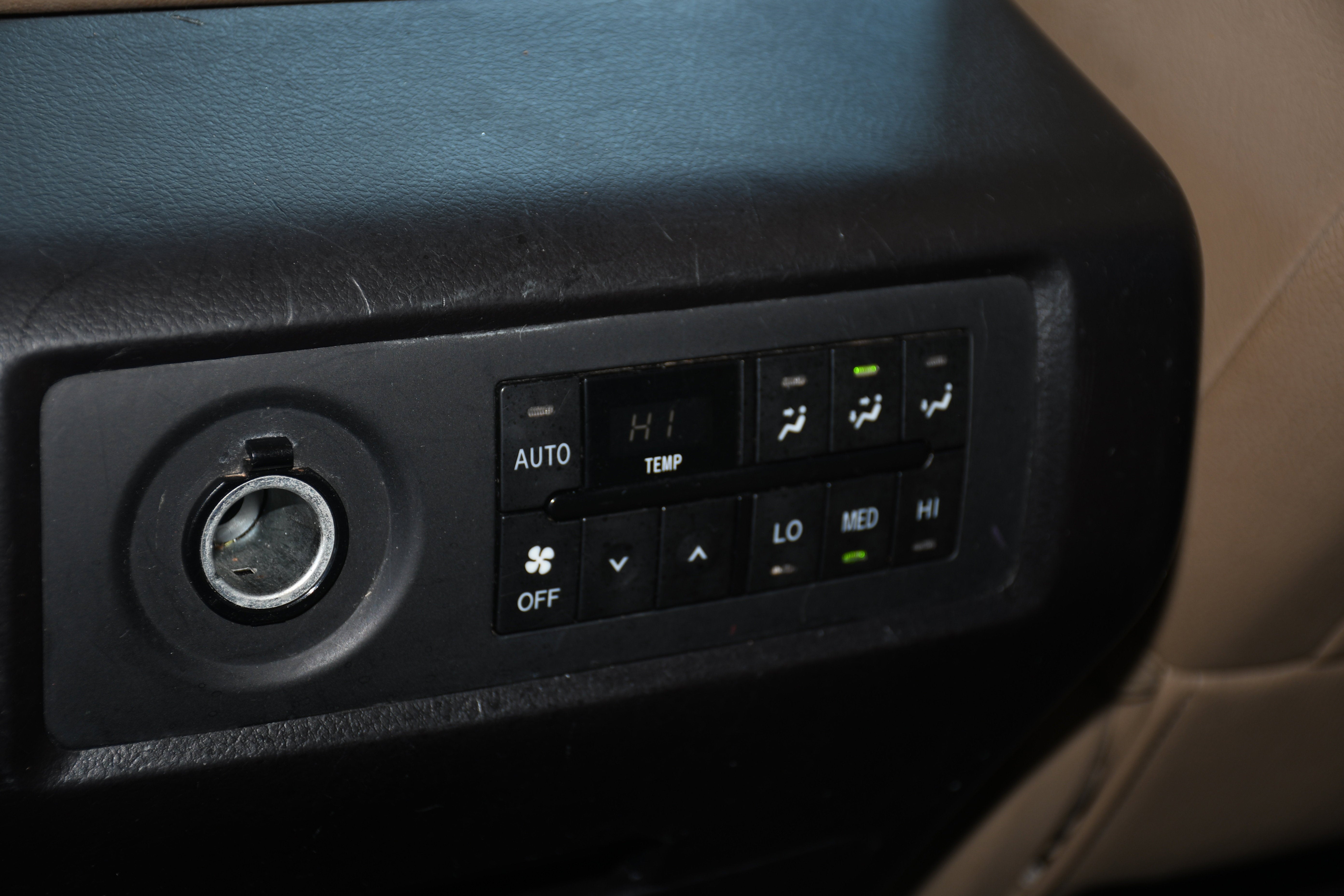 2016 Toyota Sequoia SR5