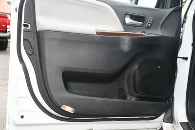 2017 Toyota Sienna Limited Premium