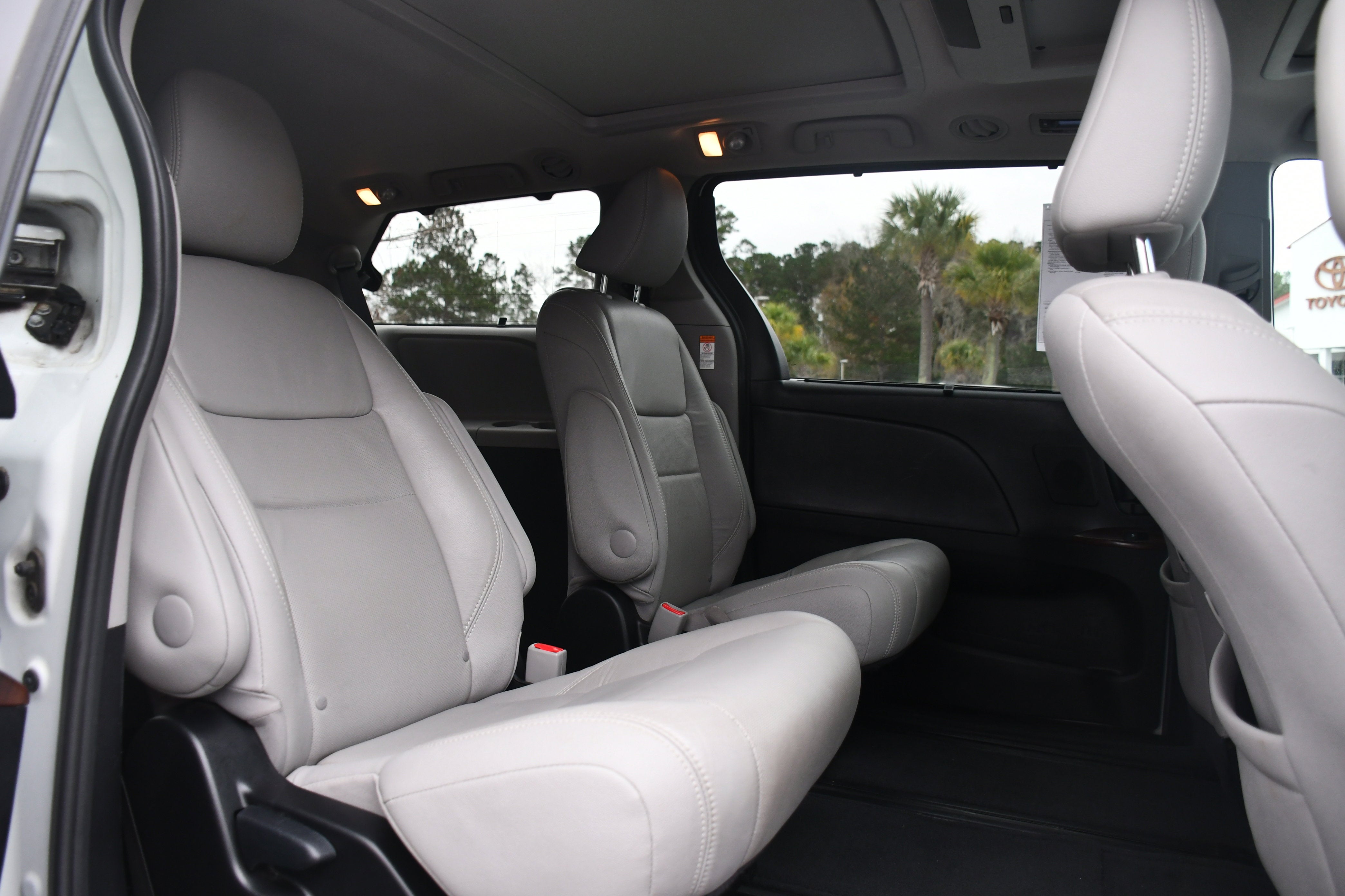 2017 Toyota Sienna Limited Premium