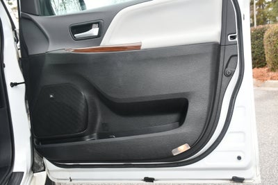 2017 Toyota Sienna Limited Premium