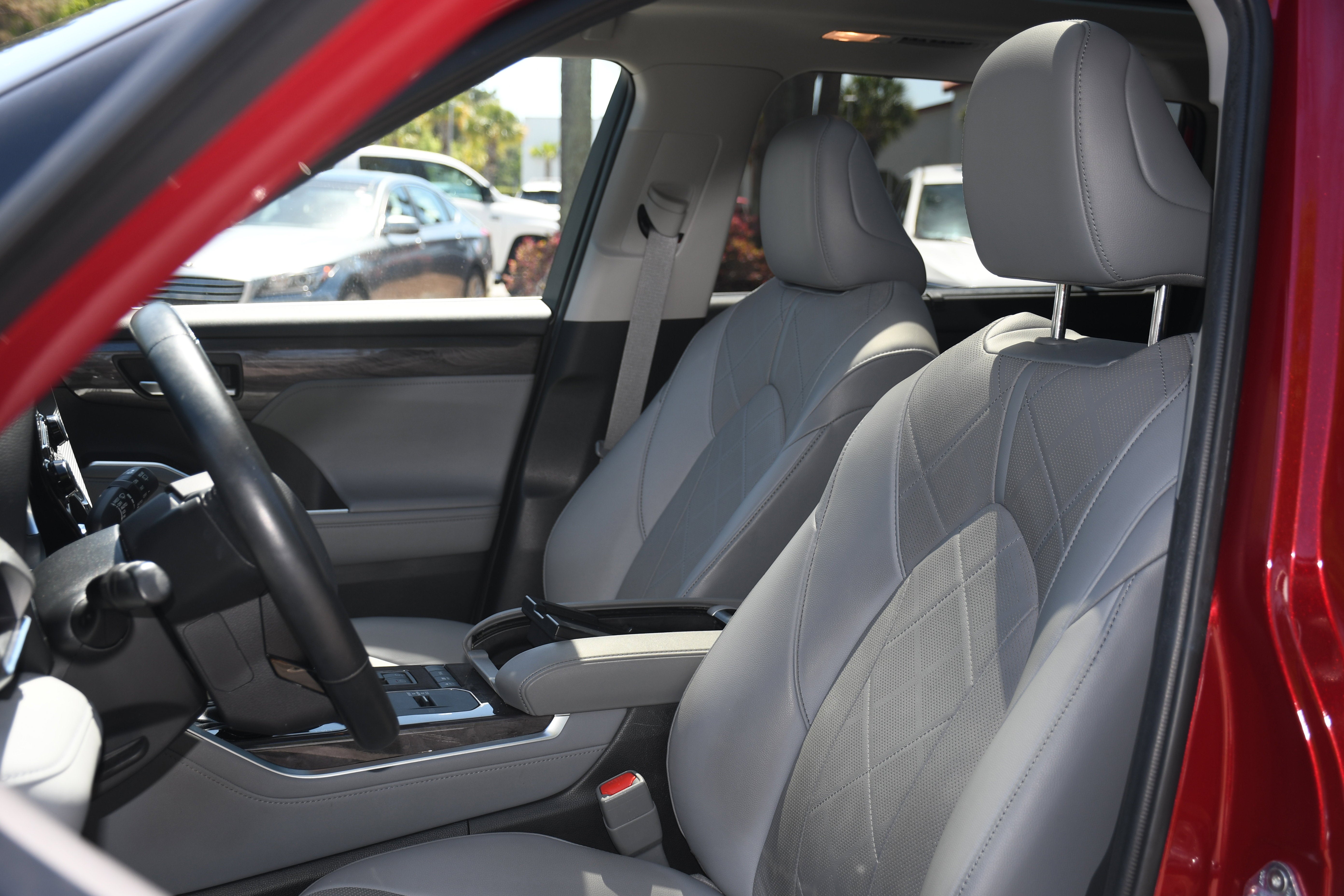 2021 Toyota Highlander Hybrid Platinum