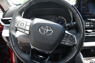 2021 Toyota Highlander Hybrid Platinum