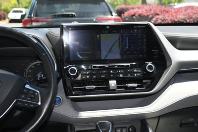 2021 Toyota Highlander Hybrid Platinum