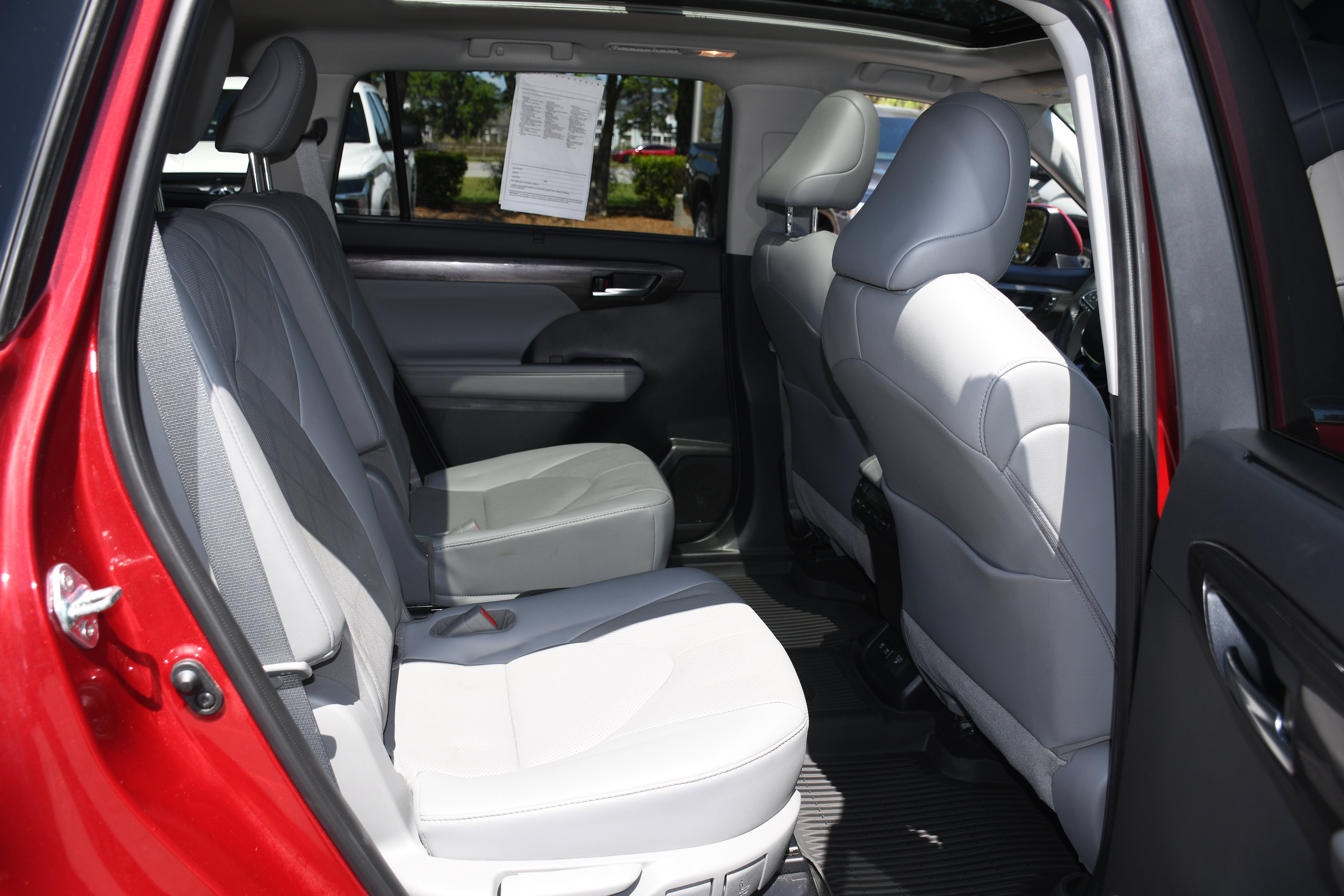 2021 Toyota Highlander Hybrid Platinum